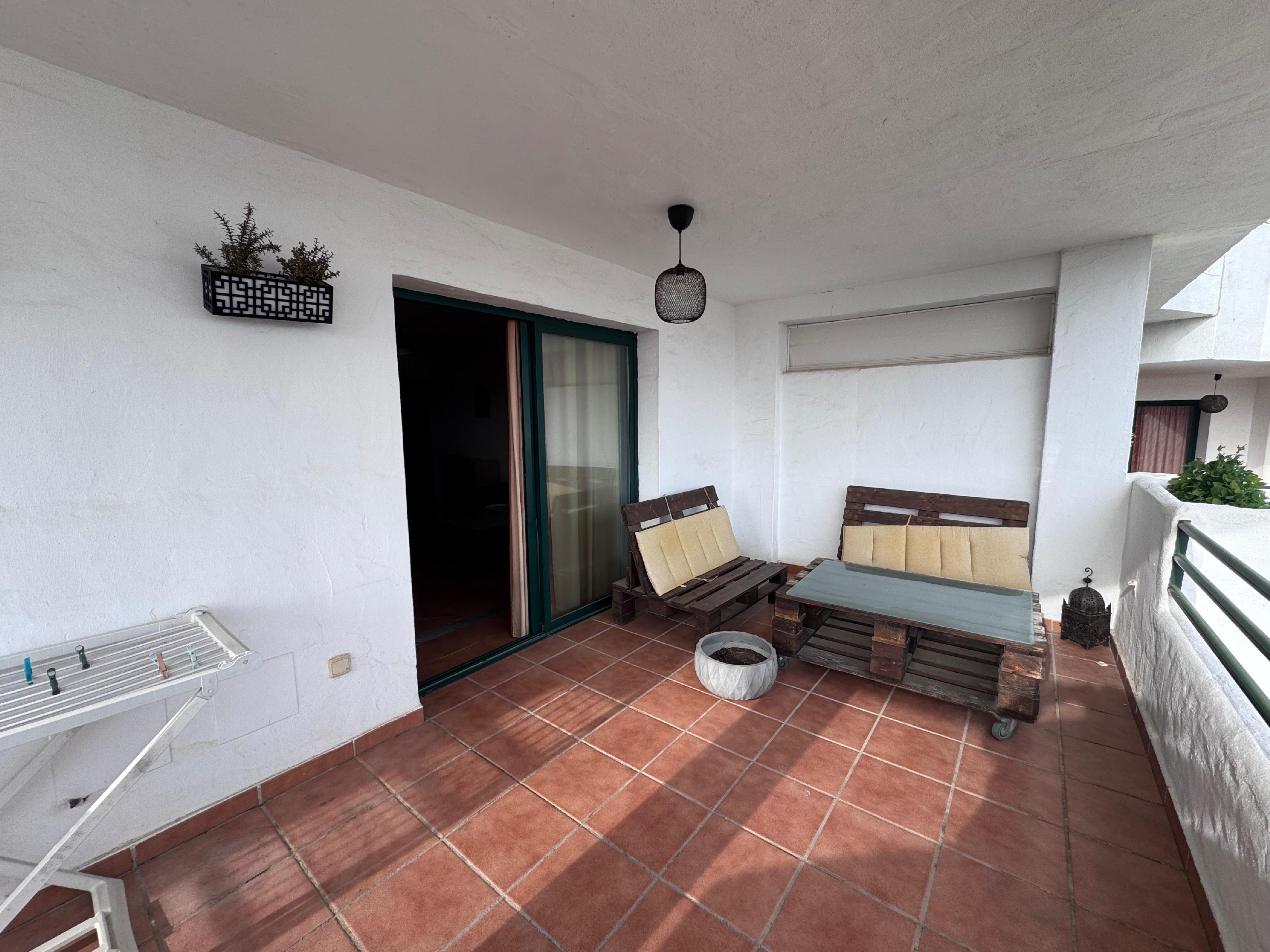 Imagen 17 Apartamento en venta en Torremolinos / Al lado de campo de golf con vistas al mar