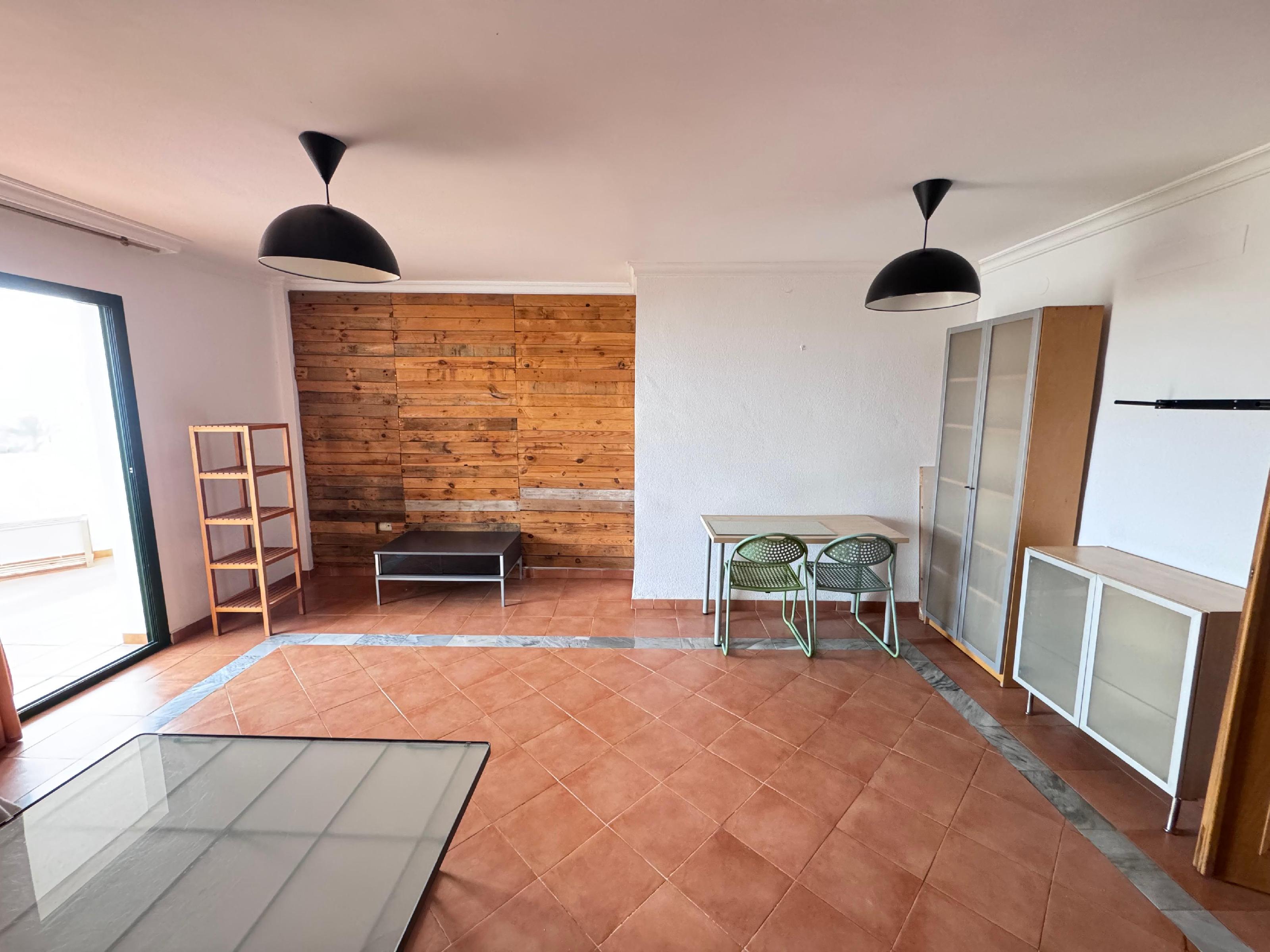 Imagen 7 Apartamento en venta en Torremolinos / Al lado de campo de golf con vistas al mar