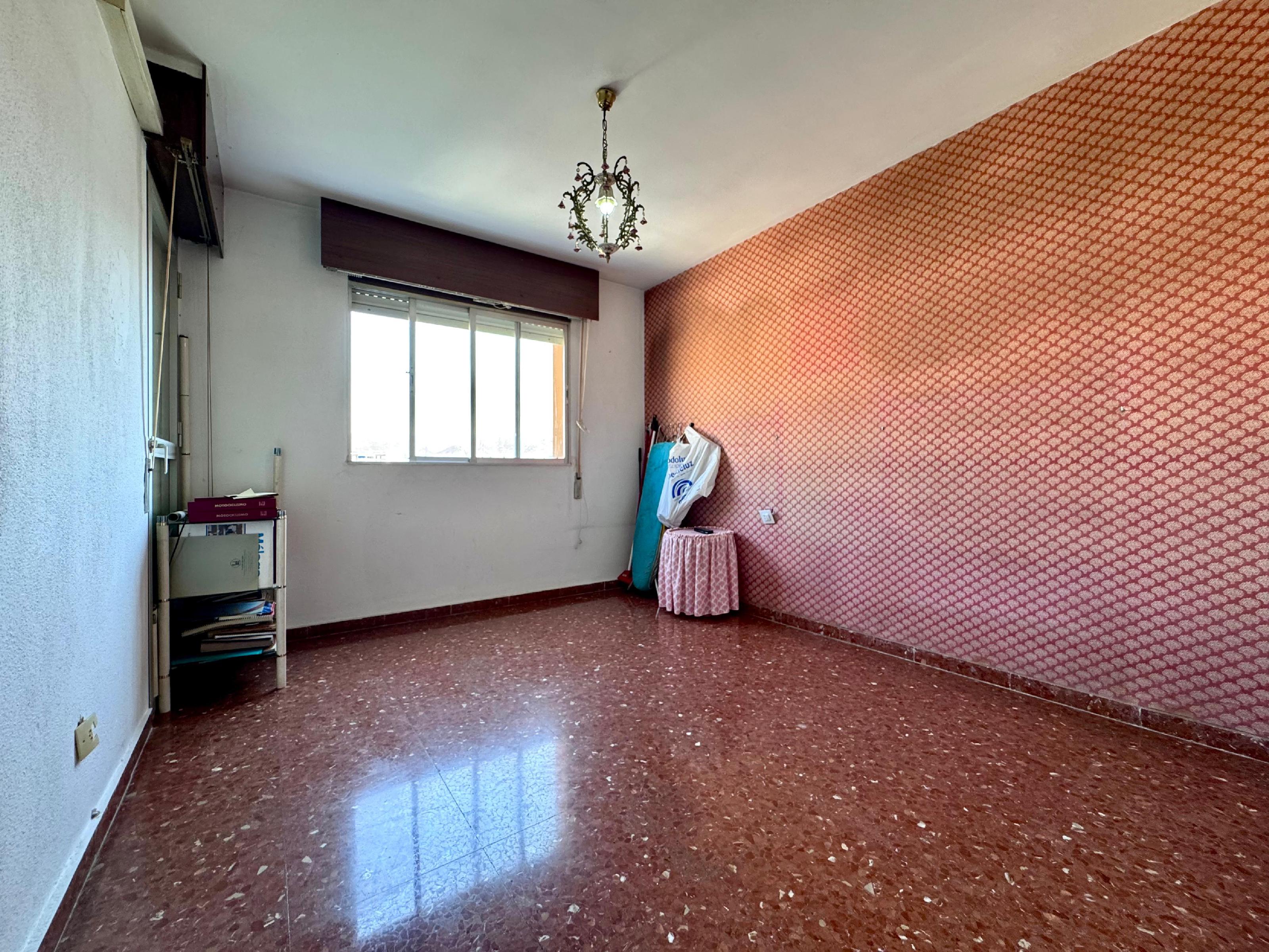 Imagen 4 Apartamento en venta en Málaga / Vivienda a 15 mint de la playa