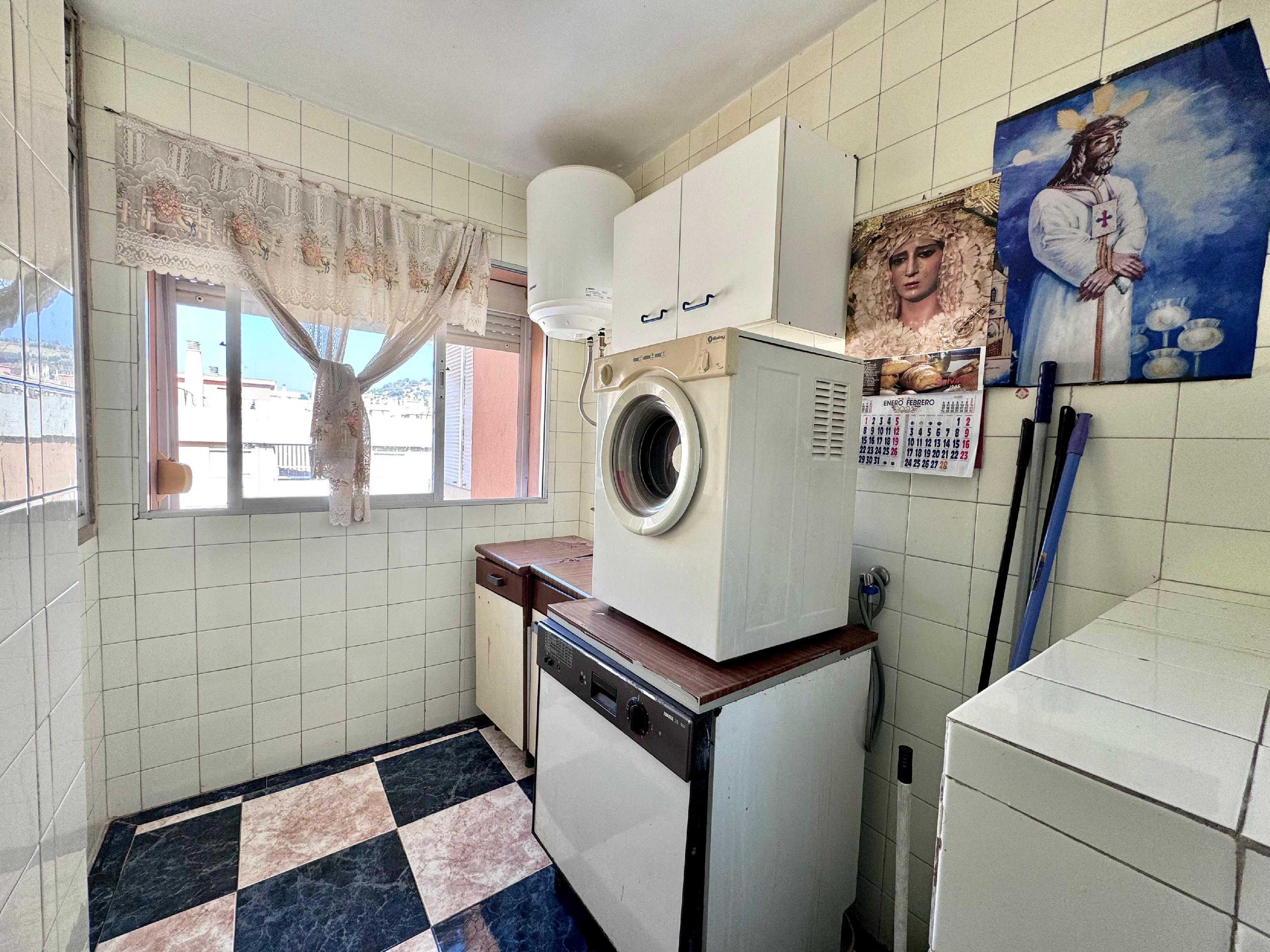Imagen 8 Apartamento en venta en Málaga / Vivienda a 15 mint de la playa