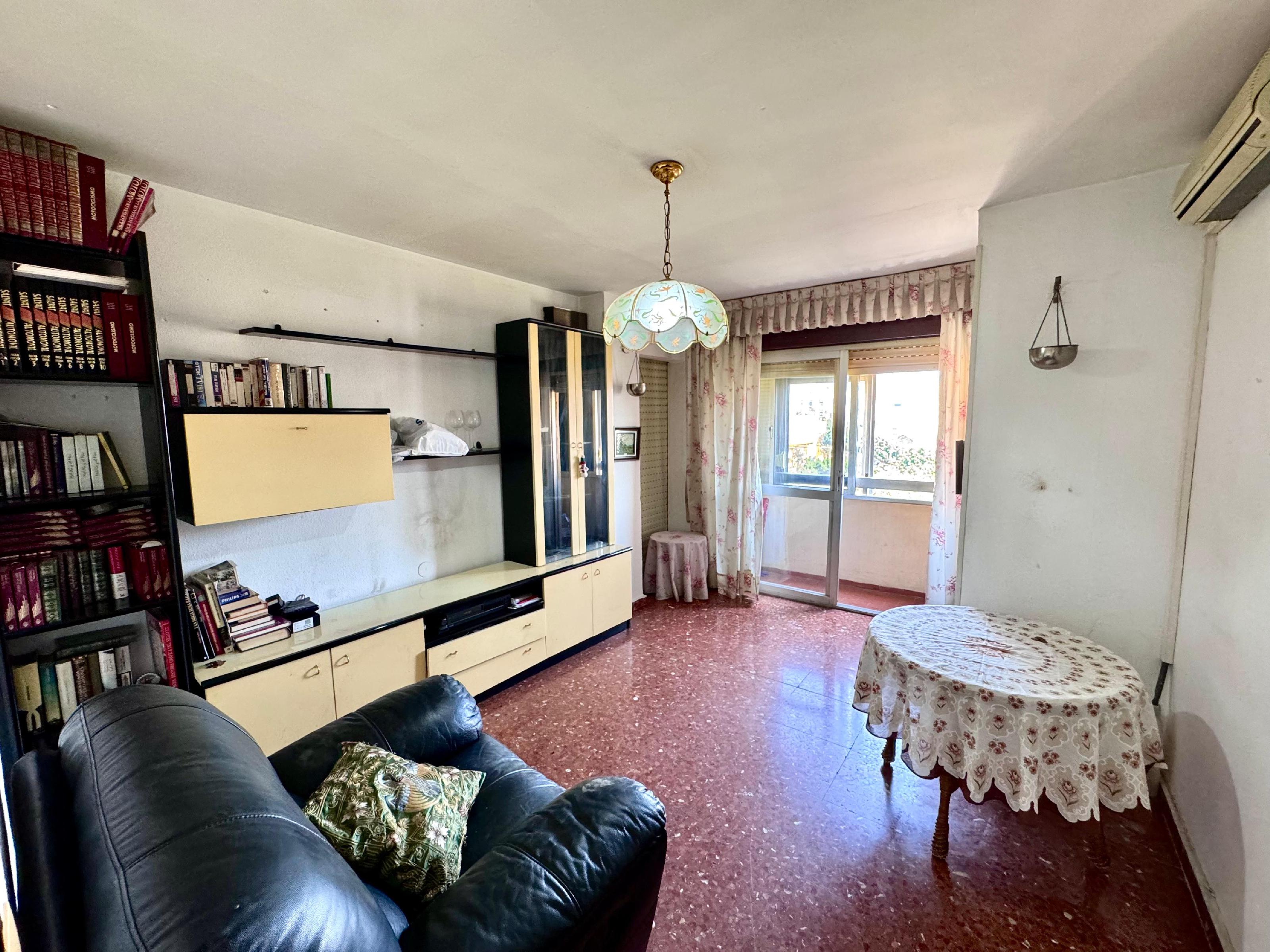 Imagen 5 Apartamento en venta en Málaga / Vivienda a 15 mint de la playa