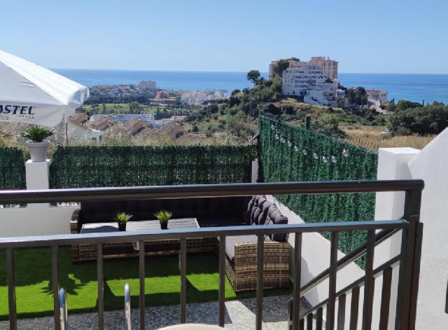 Imagen 2 Inmueble 265040 - Casa Adosada en venta en Benalmádena / Casa con piscina independiente