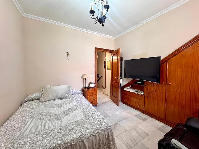 Imagen 7 Inmueble 265539 - Casa Adosada en venta en Rincón De La Victoria / Piso a un paso del centro historico