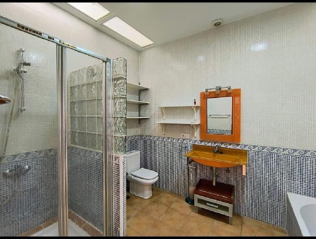 Imagen 28 Inmueble 301369 - Casa Adosada en venta en Almadén De La Plata / En plaza principal, en pleno centro de la l...