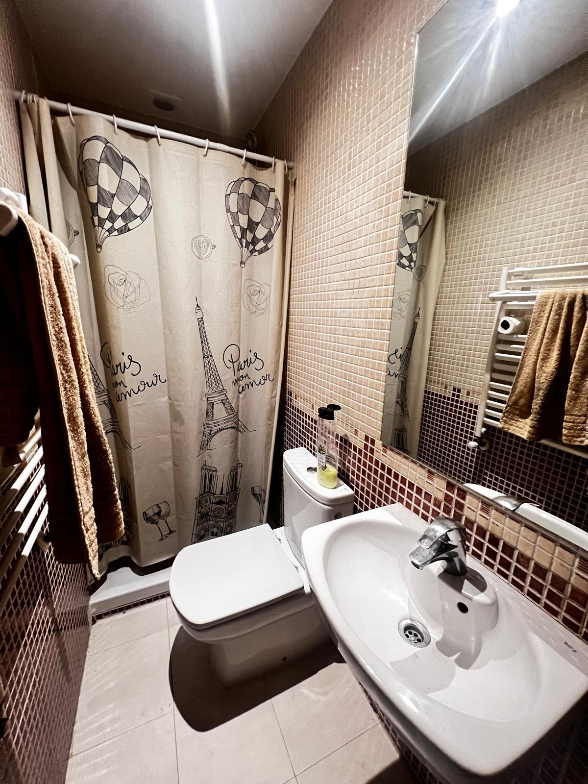 Imagen 4 Casa Adosada en venta en Loeches / Junto a la M-300, cerca del centro de Loeches.