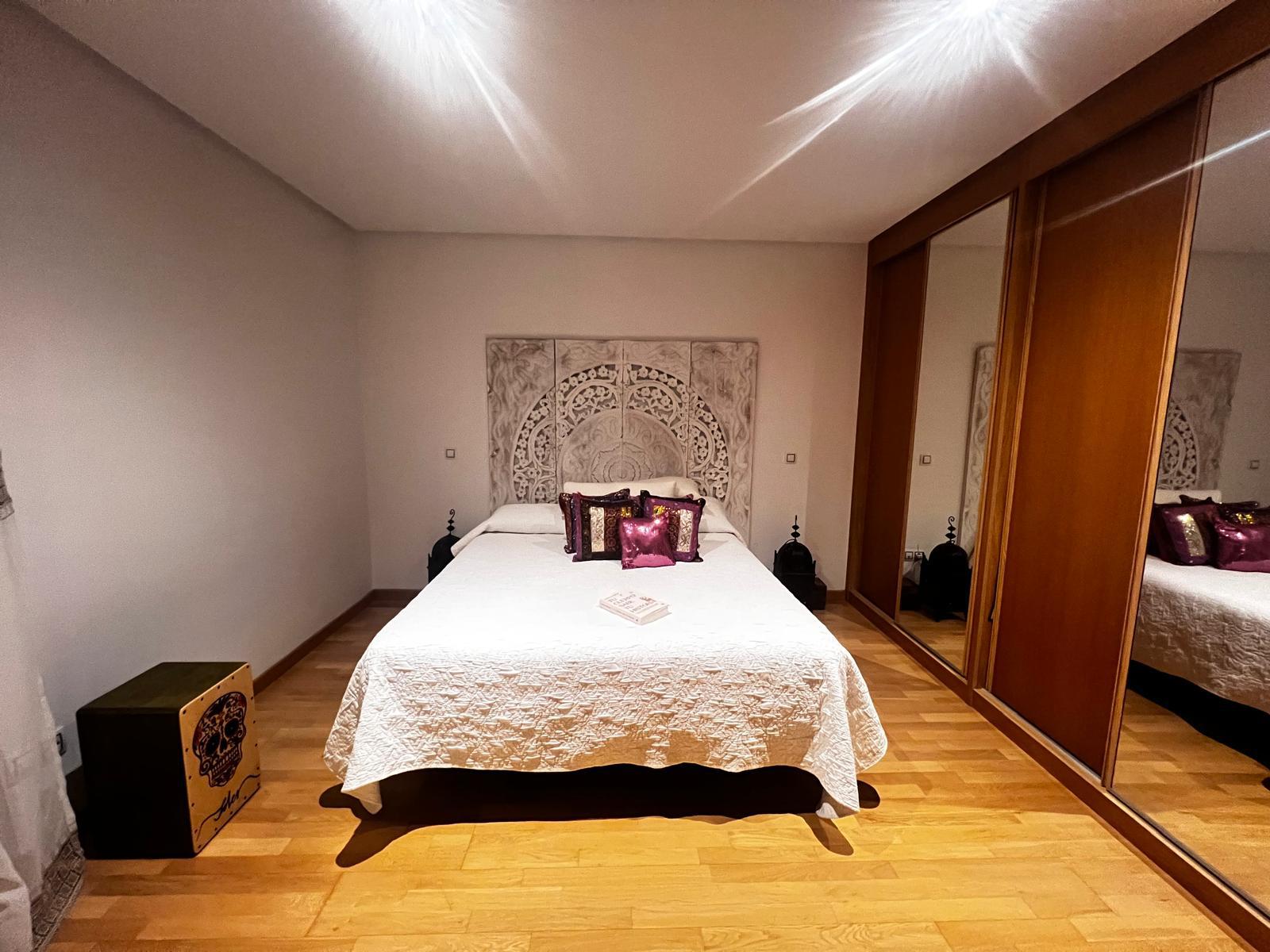 Imagen 12 Casa Adosada en venta en Loeches / Junto a la M-300, cerca del centro de Loeches.