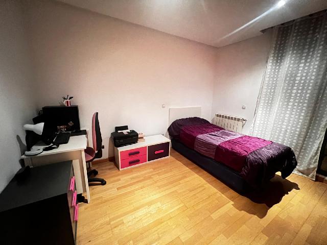 Imagen 16 Inmueble 298186 - Casa Adosada en venta en Loeches / Junto a la M-300, cerca del centro de Loeches.