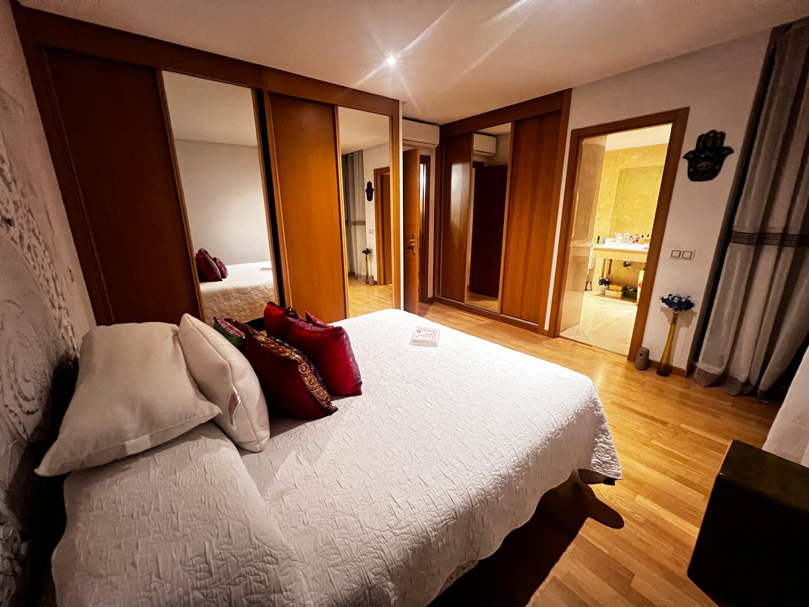 Imagen 13 Casa Adosada en venta en Loeches / Junto a la M-300, cerca del centro de Loeches.