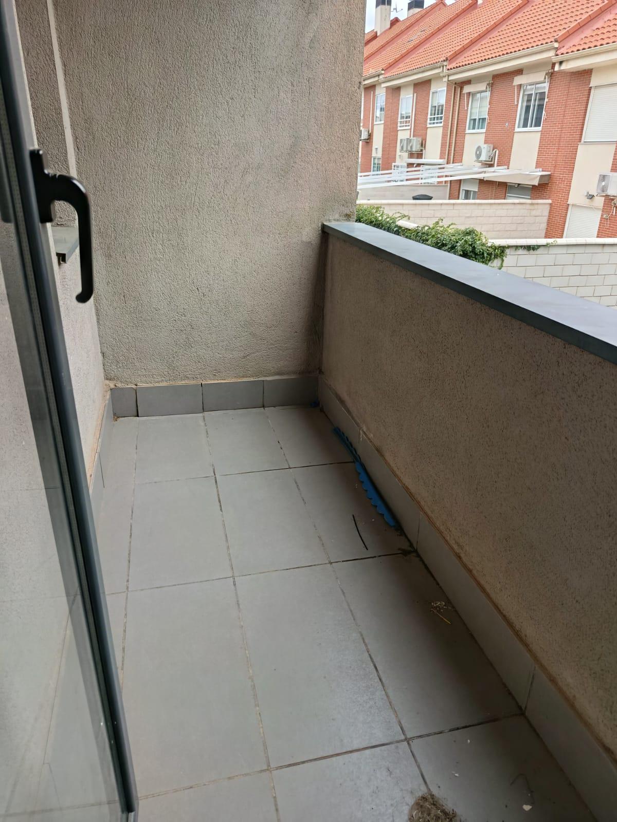 Imagen 24 Casa Adosada en venta en Loeches / Junto a la M-300, cerca del centro de Loeches.