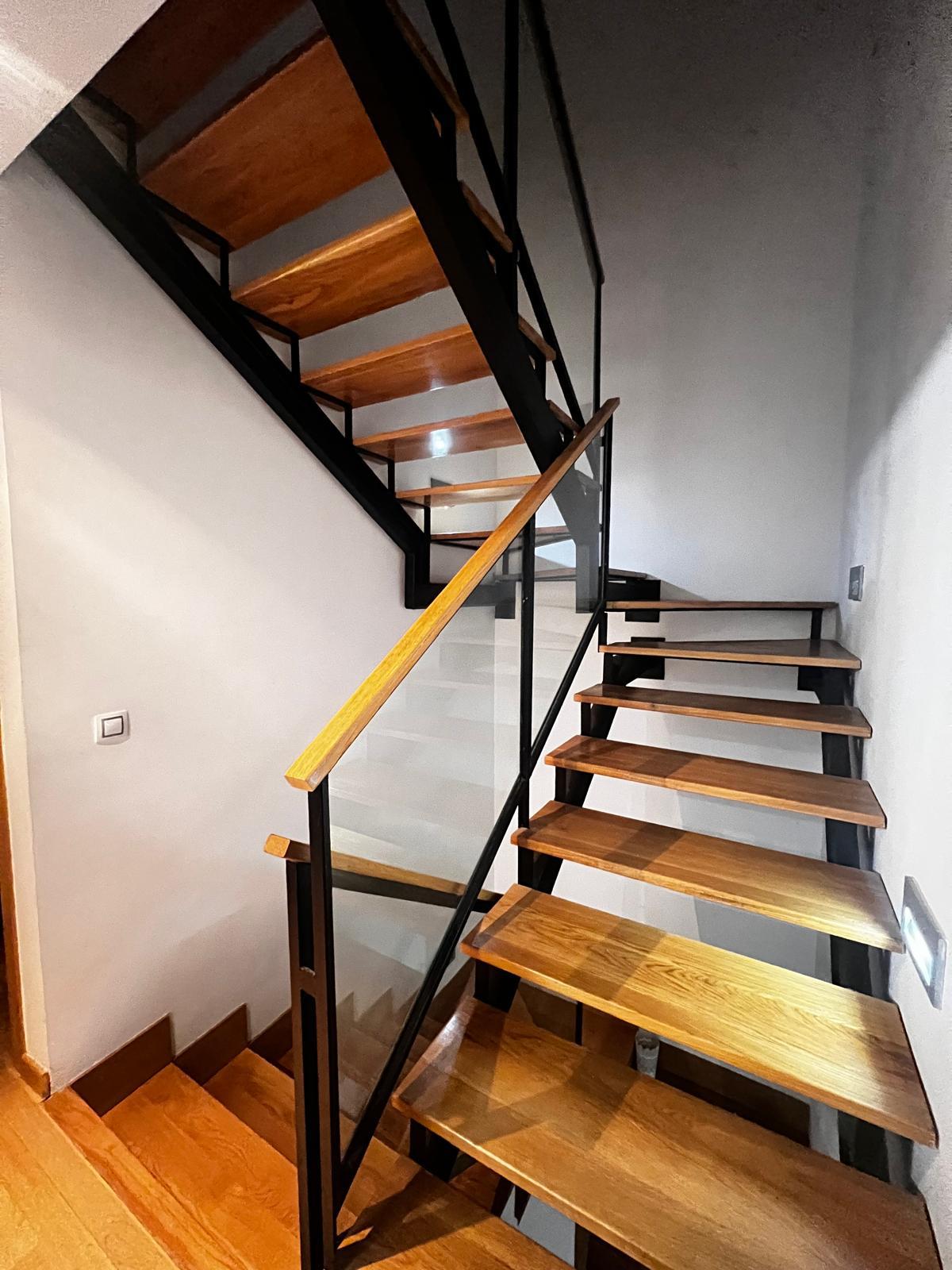 Imagen 21 Casa Adosada en venta en Loeches / Junto a la M-300, cerca del centro de Loeches.