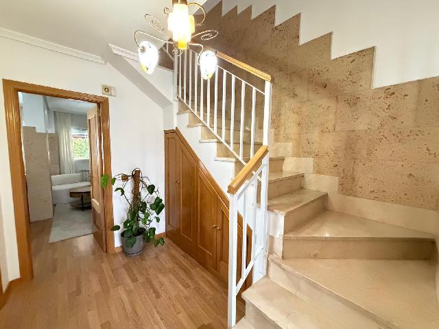 Imagen 13 Inmueble 301280 - Casa Pareada en venta en Torres De La Alameda / Próximo al centro y servicios de Torres de...