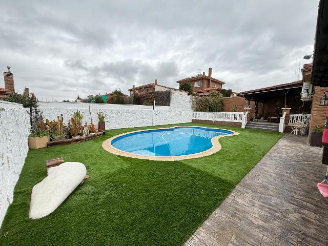 Imagen 31 Inmueble 301280 - Casa Pareada en venta en Torres De La Alameda / Próximo al centro y servicios de Torres de...