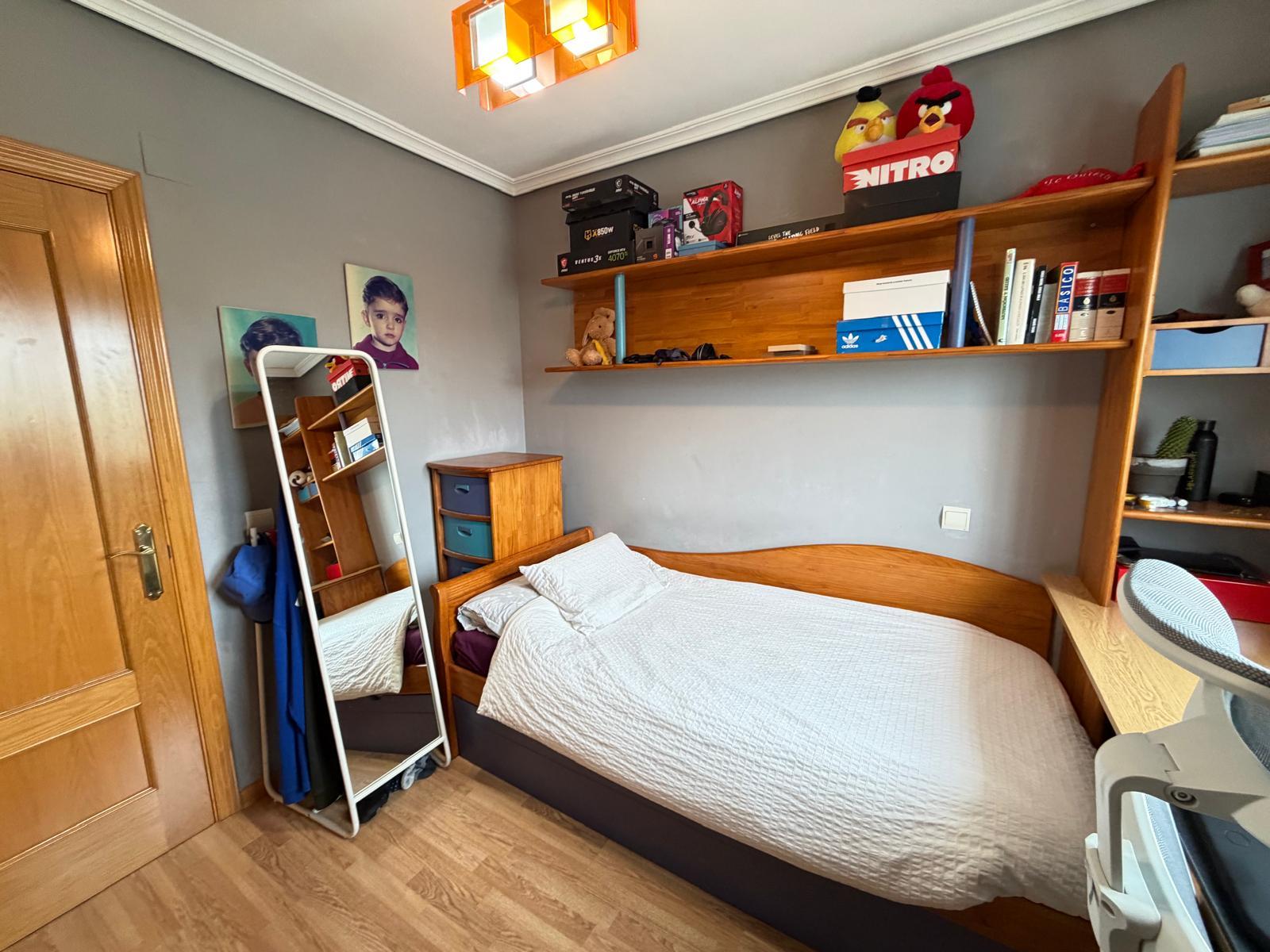 Imagen 18 Casa Pareada en venta en Torres De La Alameda / Próximo al centro y servicios de Torres de...