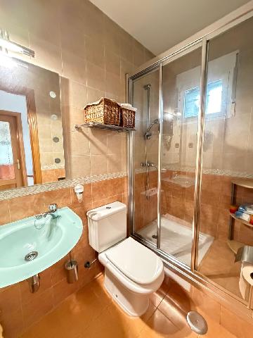 Imagen 5 Inmueble 301280 - Casa Pareada en venta en Torres De La Alameda / Próximo al centro y servicios de Torres de...