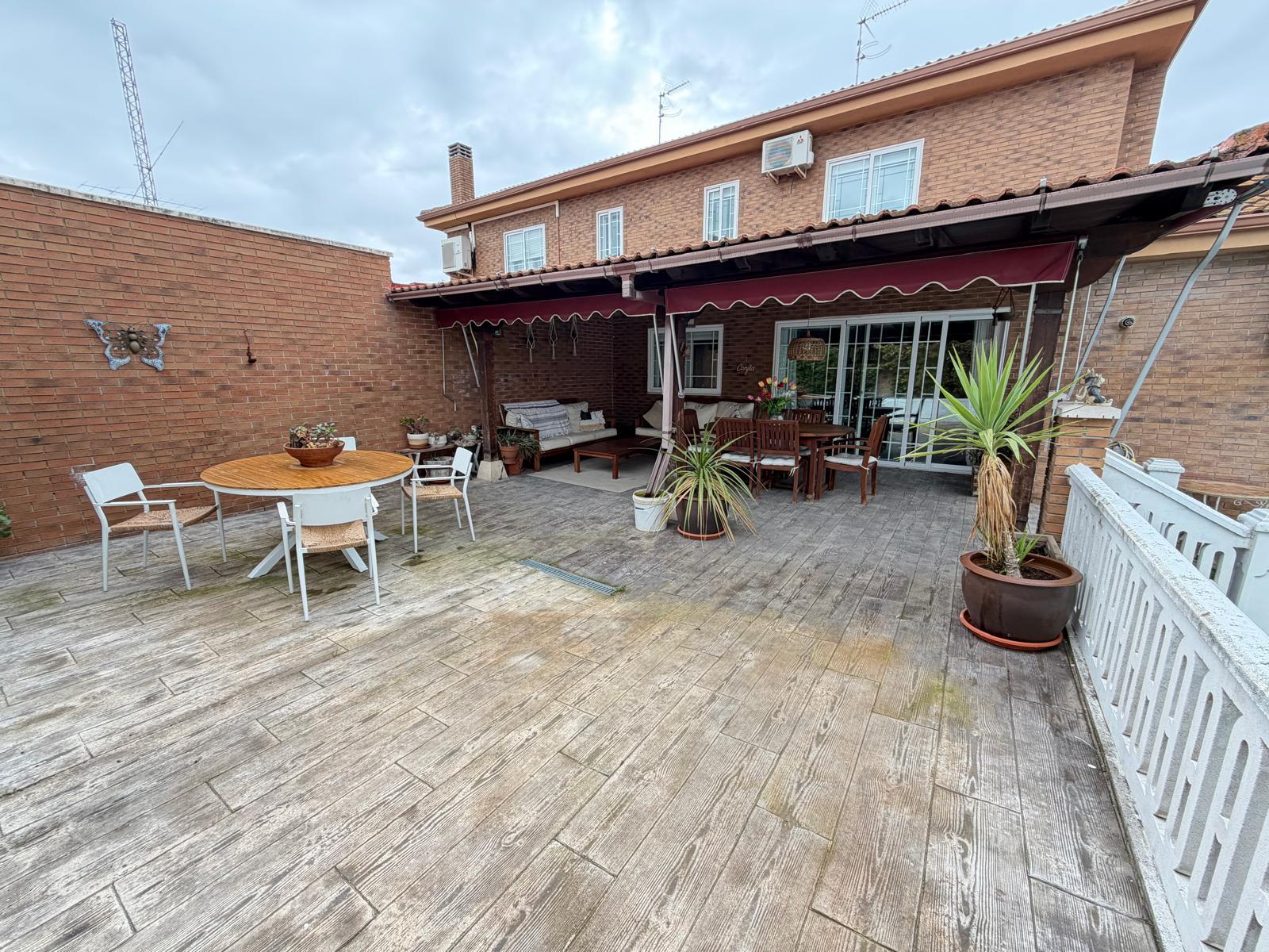 Imagen 28 Casa Pareada en venta en Torres De La Alameda / Próximo al centro y servicios de Torres de...