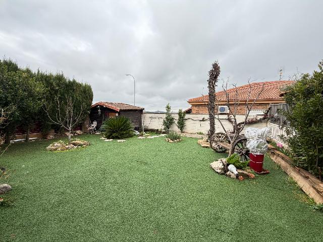 Imagen 33 Inmueble 301280 - Casa Pareada en venta en Torres De La Alameda / Próximo al centro y servicios de Torres de...