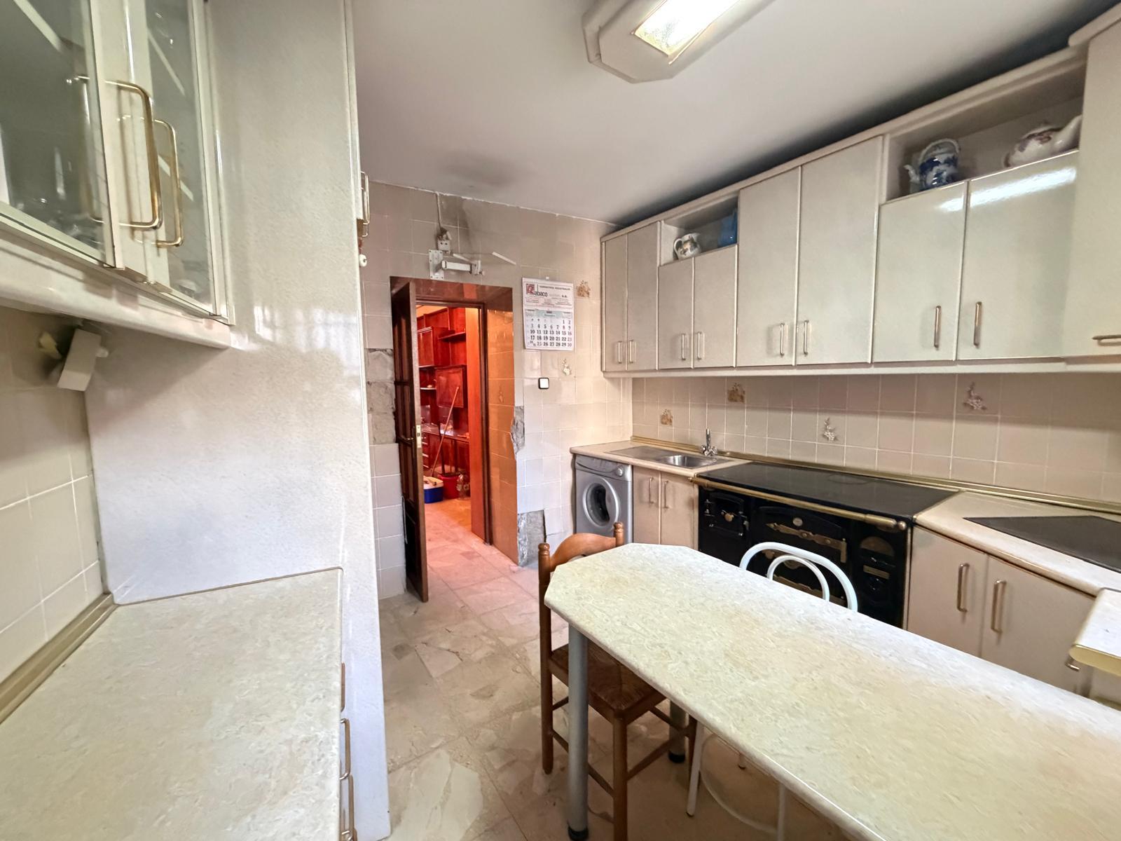 Imagen 4 Casa Adosada en venta en Torrejón De Ardoz / A dos minutos de el centro de Torrejón de Ardoz.