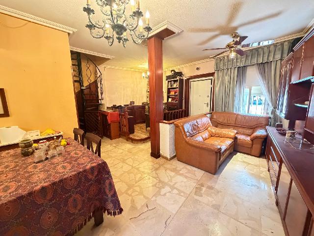 Imagen 10 Inmueble 302003 - Casa Adosada en venta en Torrejón De Ardoz / A dos minutos de el centro de Torrejón de Ardoz.