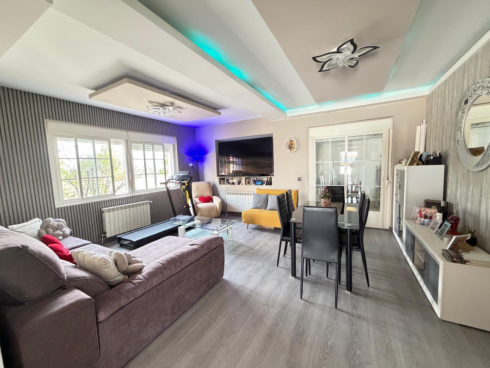 Imagen 7 Casa Aislada en venta en Mejorada Del Campo / Casa aislada en Camino de Valdecelada.