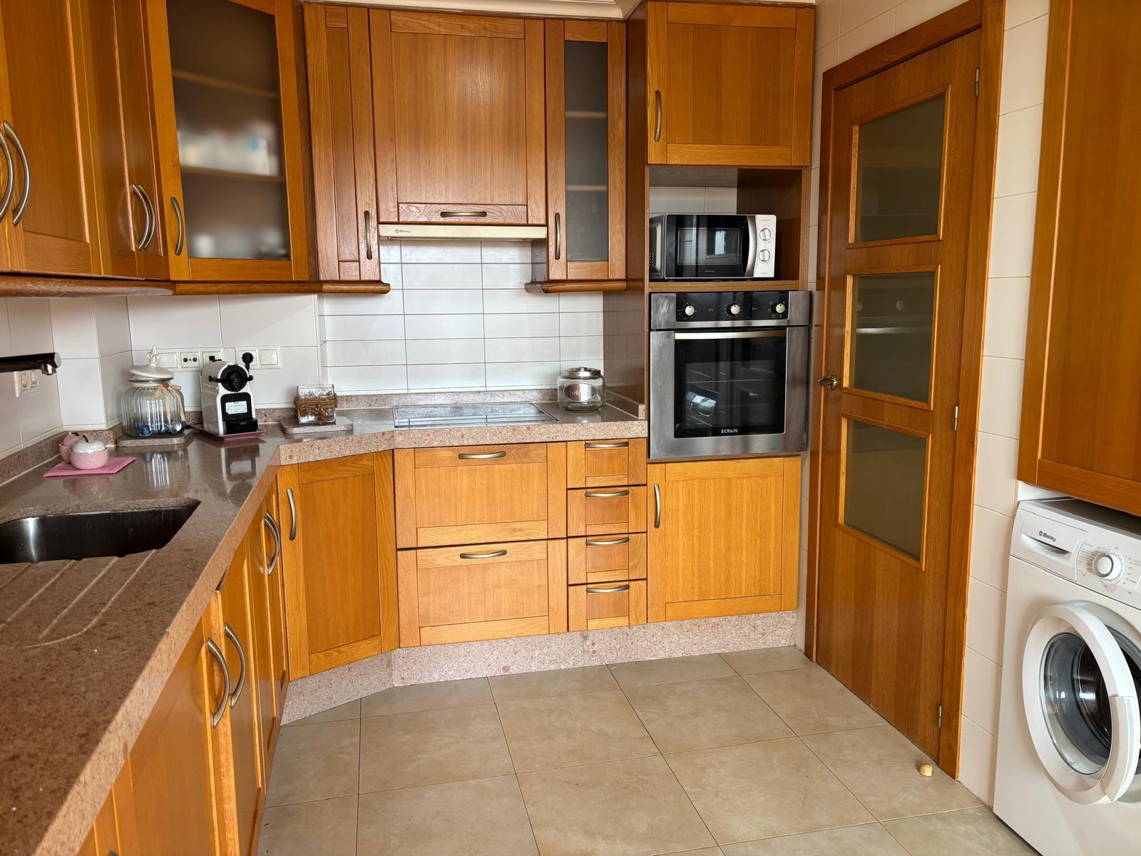 Imagen 6 Apto. Playa en venta en Santa Pola / En frente del carrefour