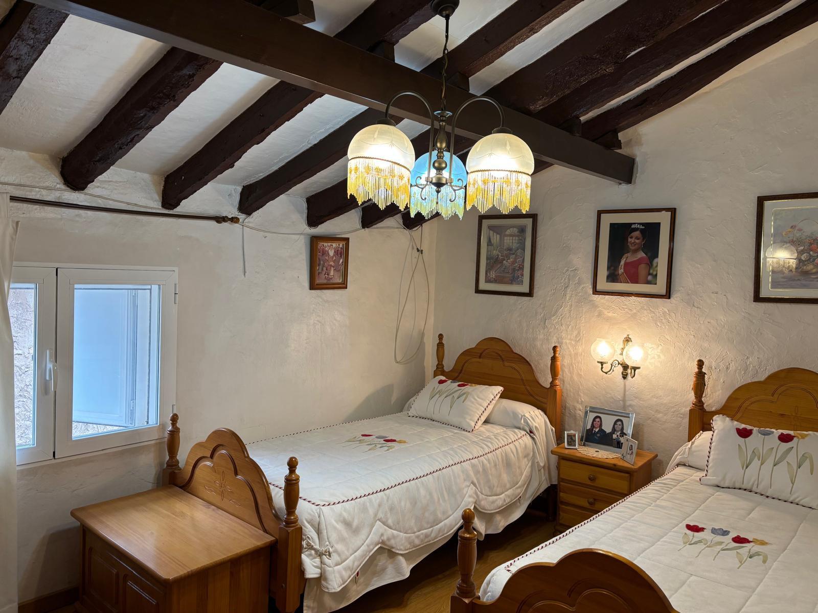 Imagen 4 Casa Pareada en venta en Nucia La / Calle mayor ayuntamiento