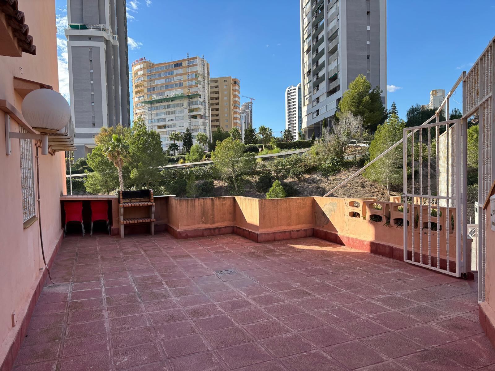 Imagen 1 Apto. Playa en venta en Benidorm / A 150 metros dela playa de poniente