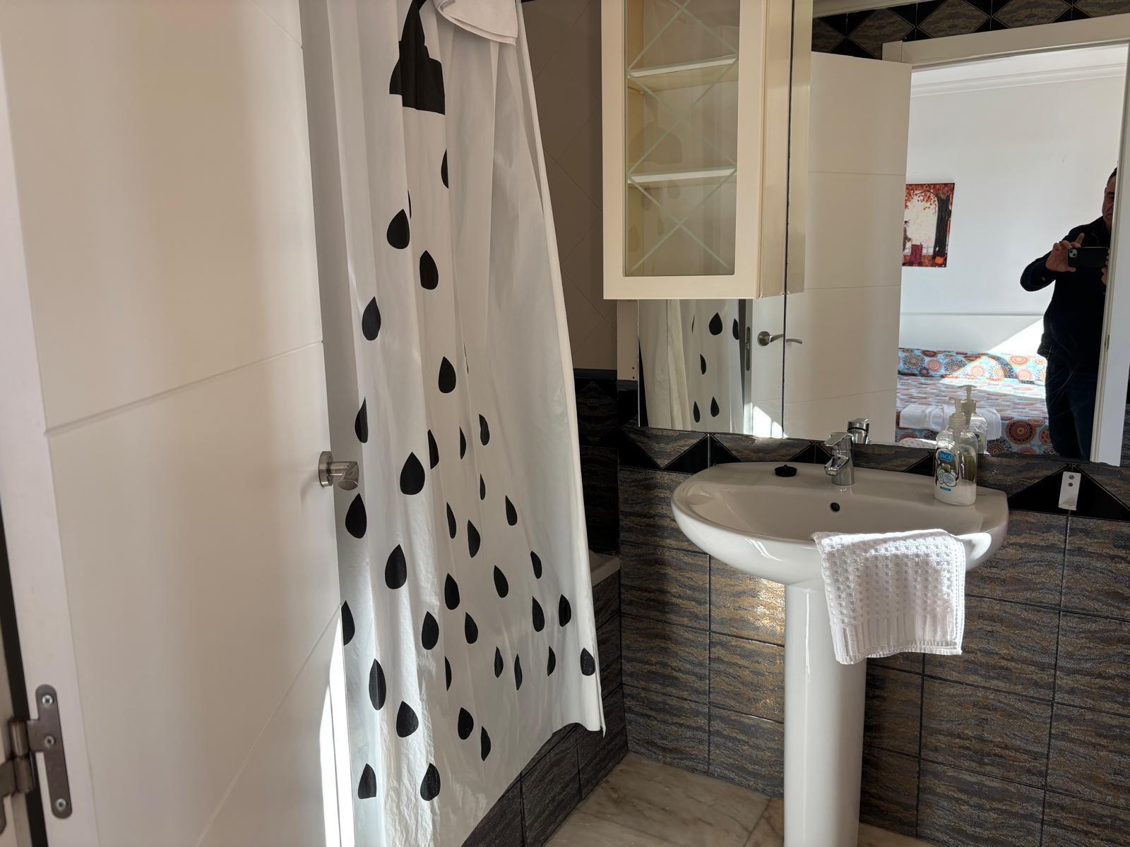 Imagen 8 Apto. Playa en venta en Benidorm / A 150 metros dela playa de poniente