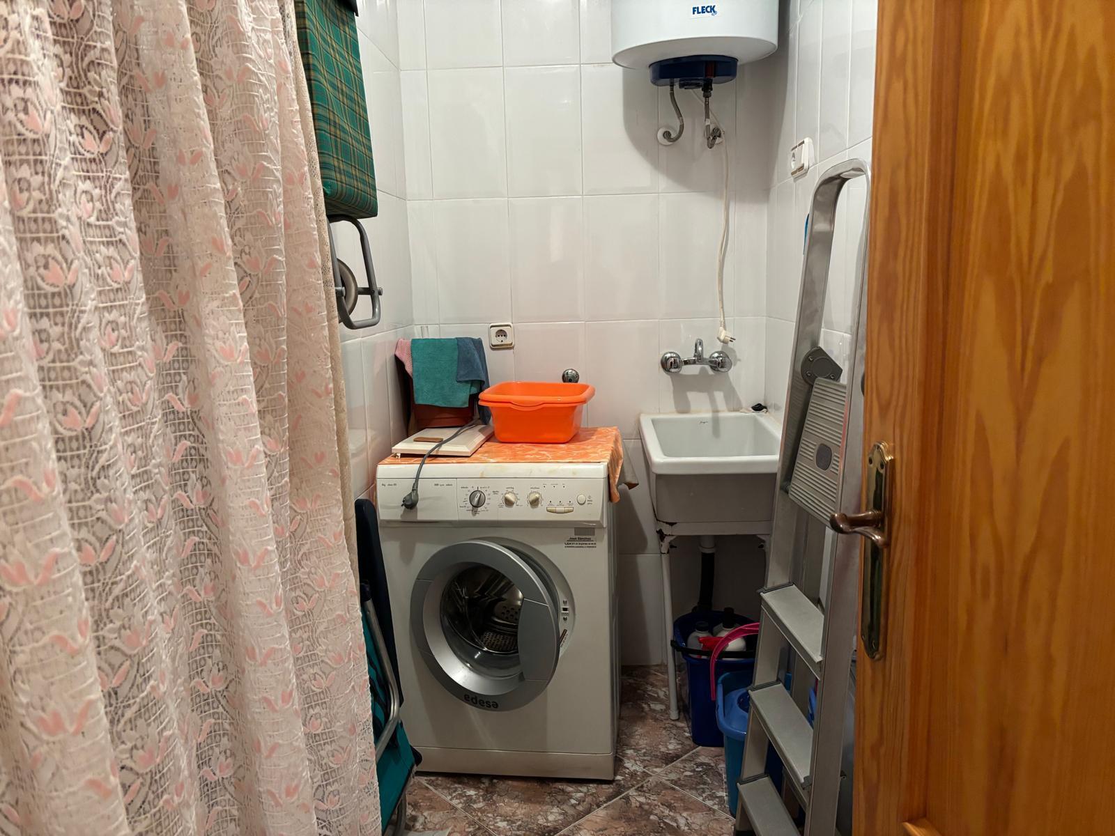 Imagen 17 Apto. Playa en venta en Torrevieja / A cuatro calles de la playa zona centro