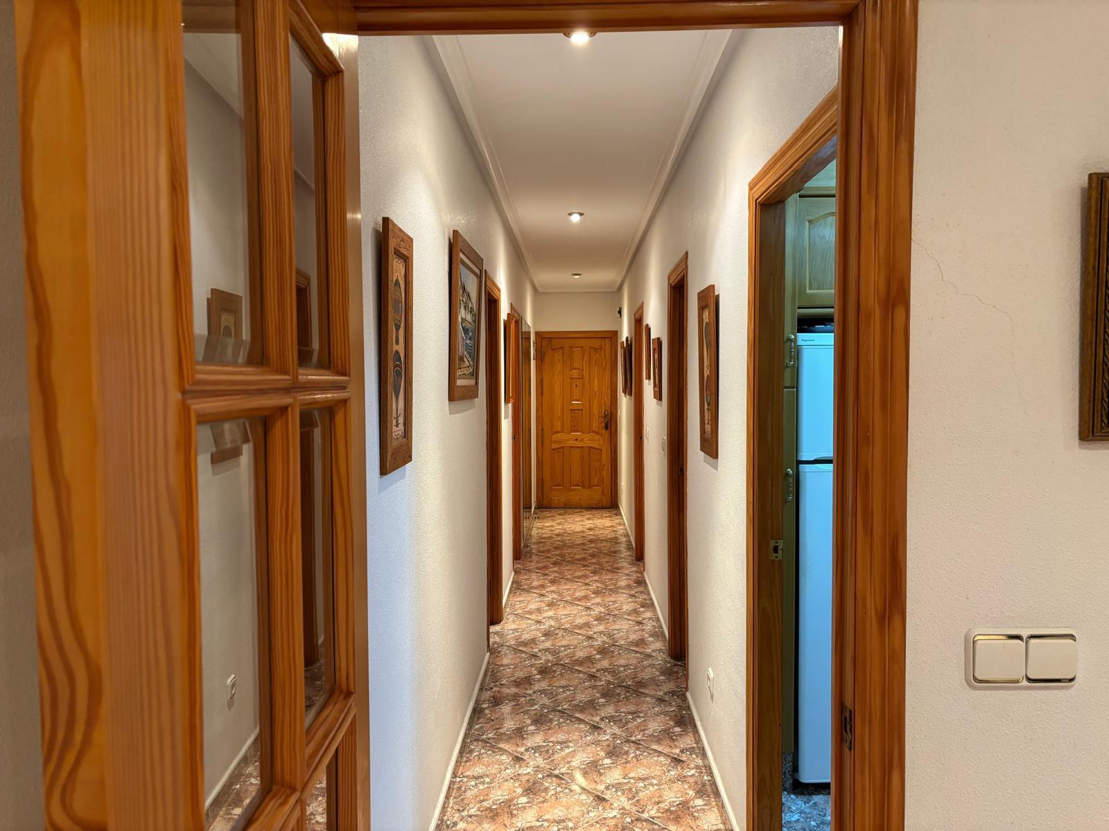 Imagen 5 Apto. Playa en venta en Torrevieja / A cuatro calles de la playa zona centro