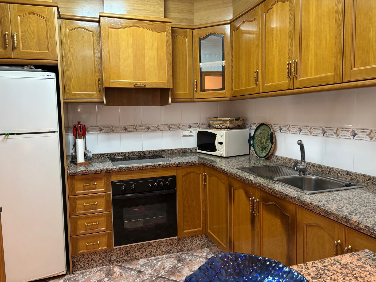Imagen 19 Apto. Playa en venta en Torrevieja / A cuatro calles de la playa zona centro