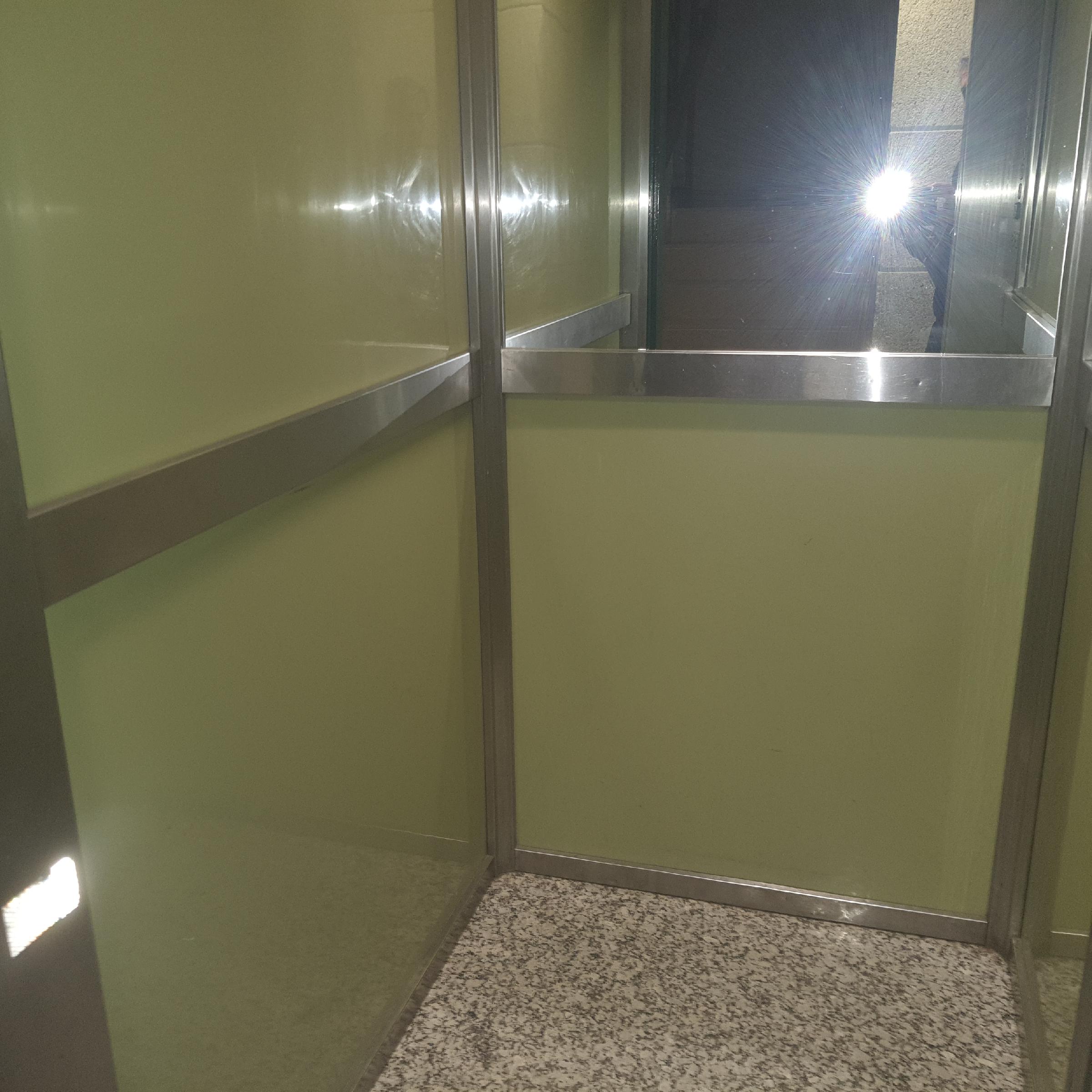 Imagen 21 Dúplex en venta en Barcelona / Plaza Gala Placidia