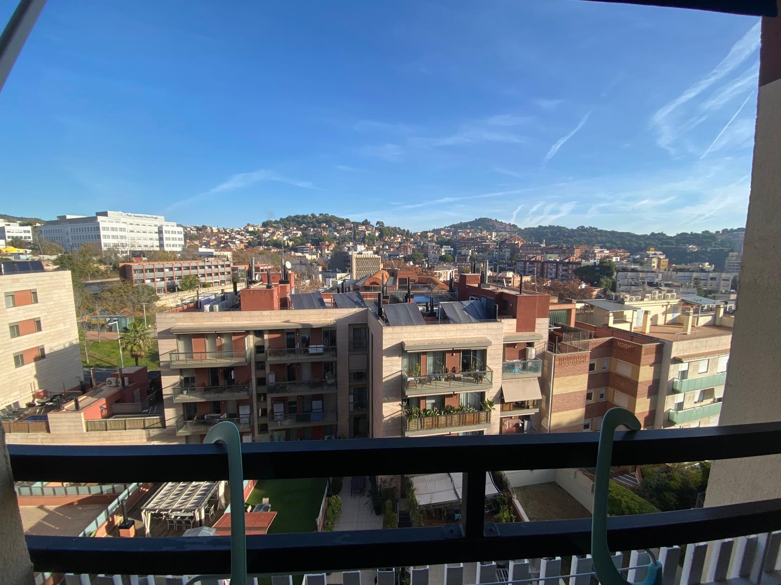 Imagen 1 Piso en venta en Barcelona / Entre plaza alfons comin y pasaje de gomis