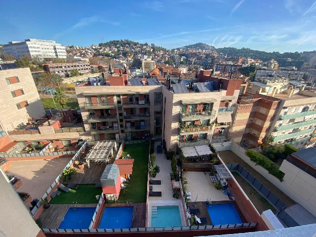 Imagen 4 Inmueble 300749 - Piso en venta en Barcelona / Entre plaza alfons comin y pasaje de gomis