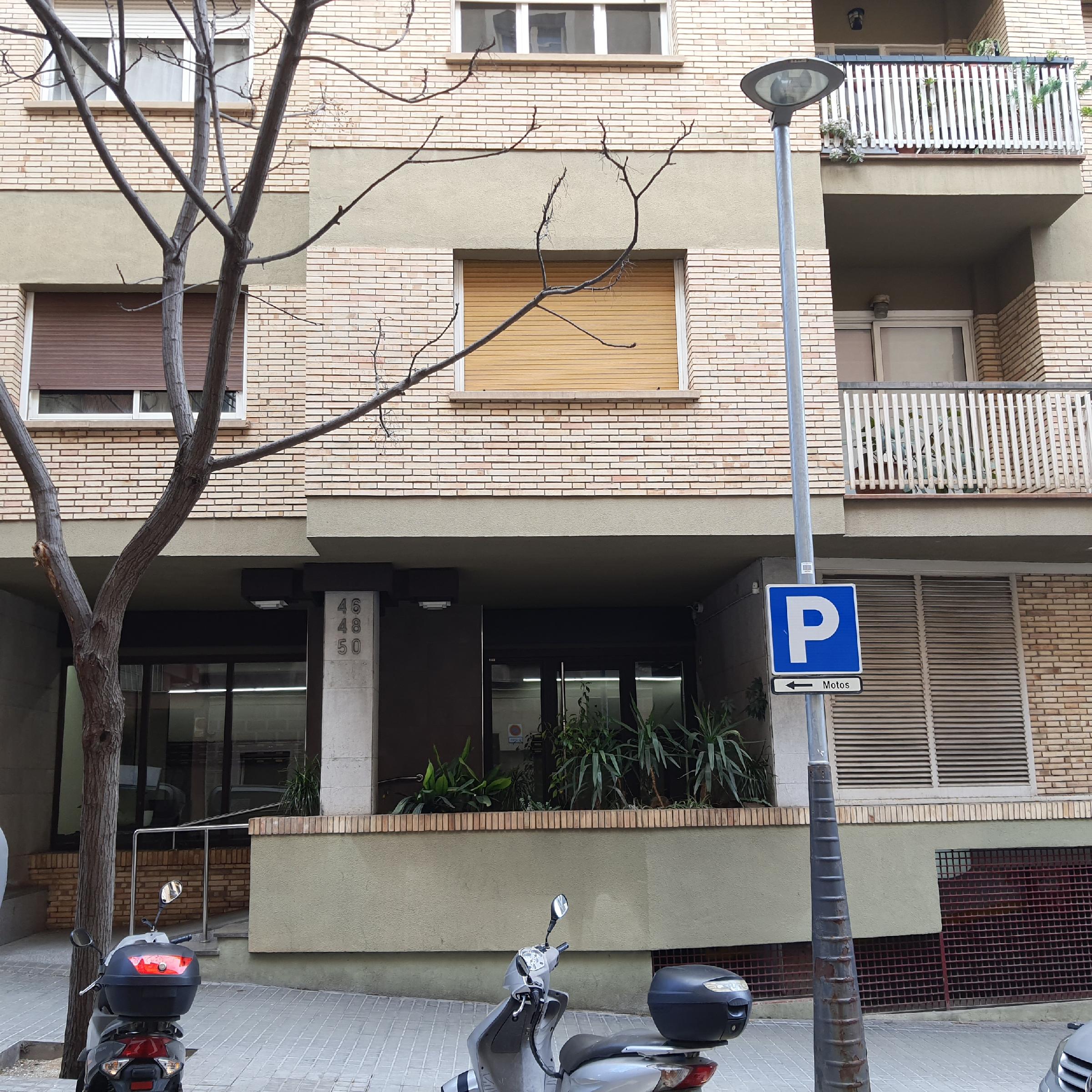 Imagen 18 Piso en venta en Barcelona / Entre plaza alfons comin y pasaje de gomis