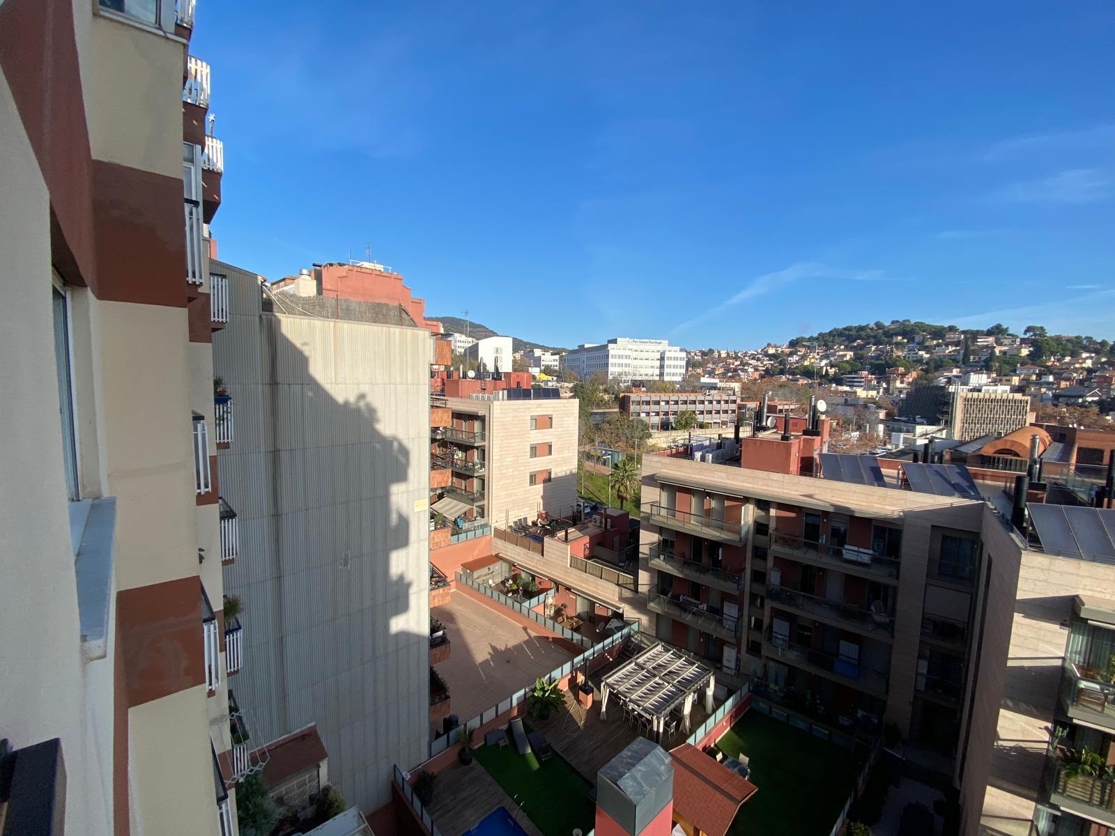 Imagen 3 Piso en venta en Barcelona / Entre plaza alfons comin y pasaje de gomis