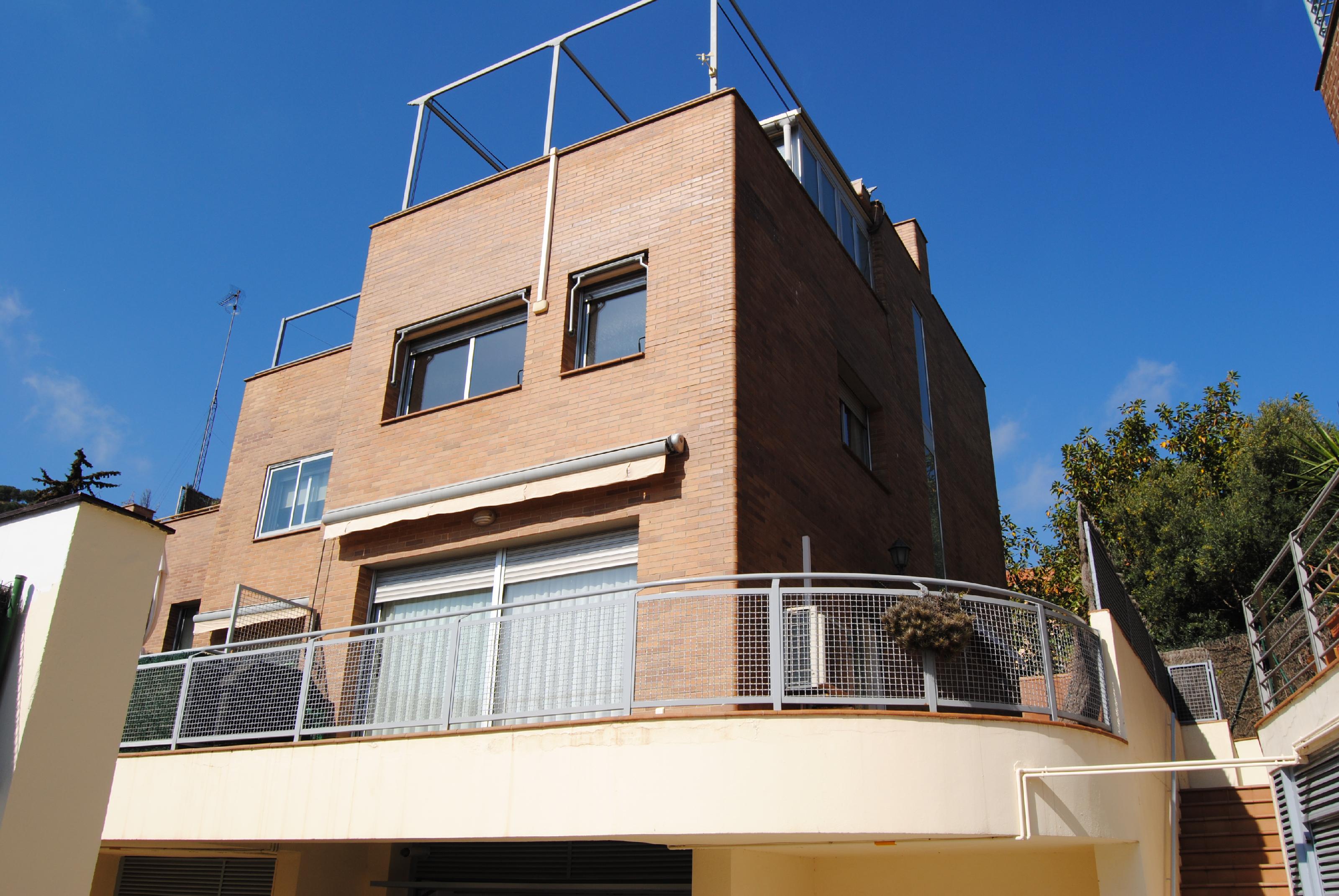 Imagen 1 Casa en venta en Barcelona / Entre avda vallcarca y carretera de la arrabasada