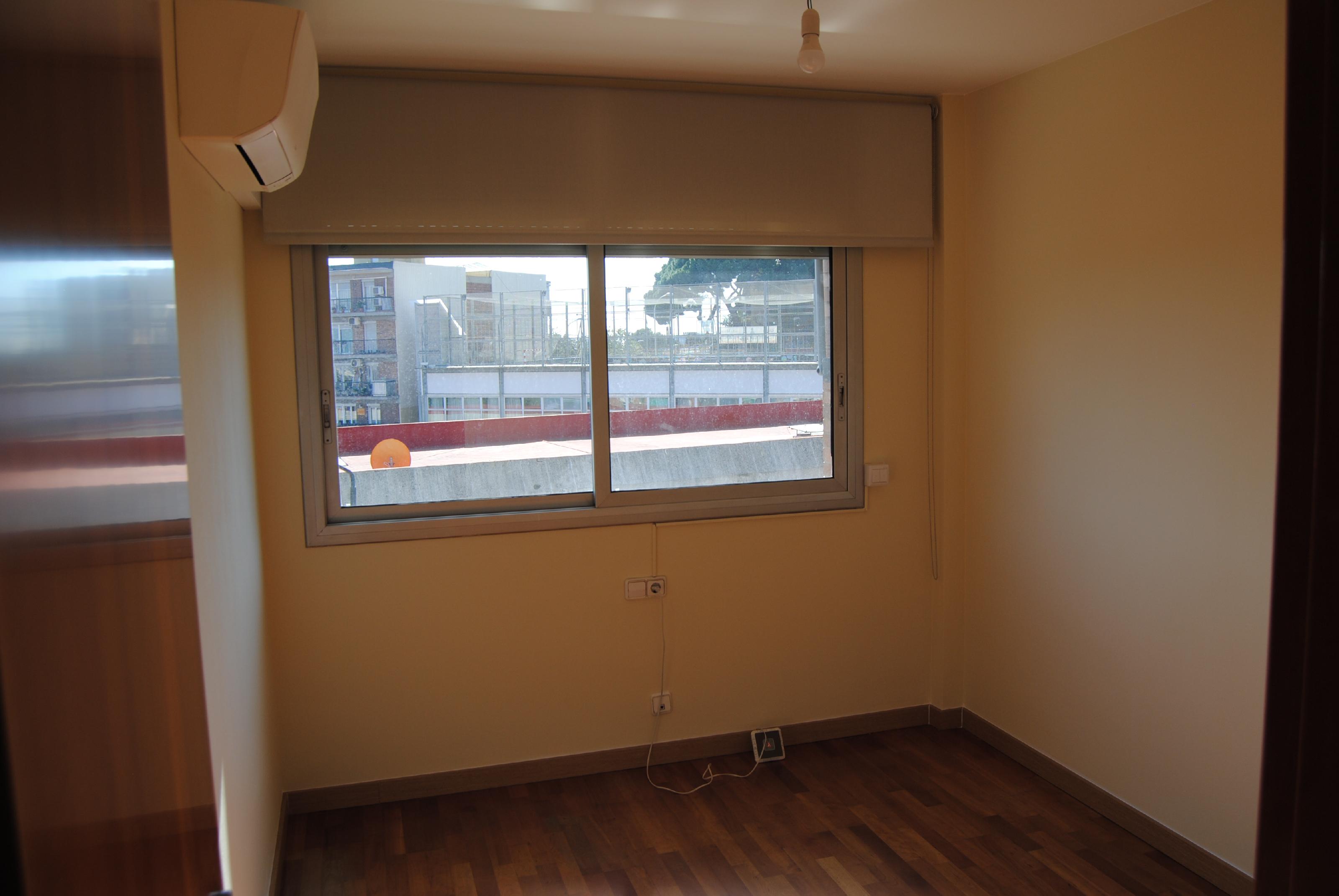 Imagen 19 Casa en venta en Barcelona / Entre avda vallcarca y carretera de la arrabasada