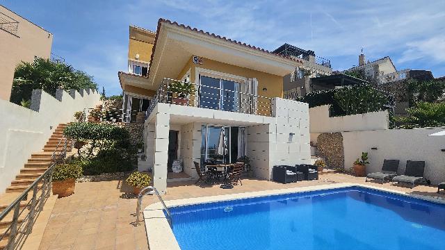 Imagen 1 Inmueble 295766 - Casa en venta en Sitges / A 5 minutos del centro de Sitges y acceso a  la C-32.