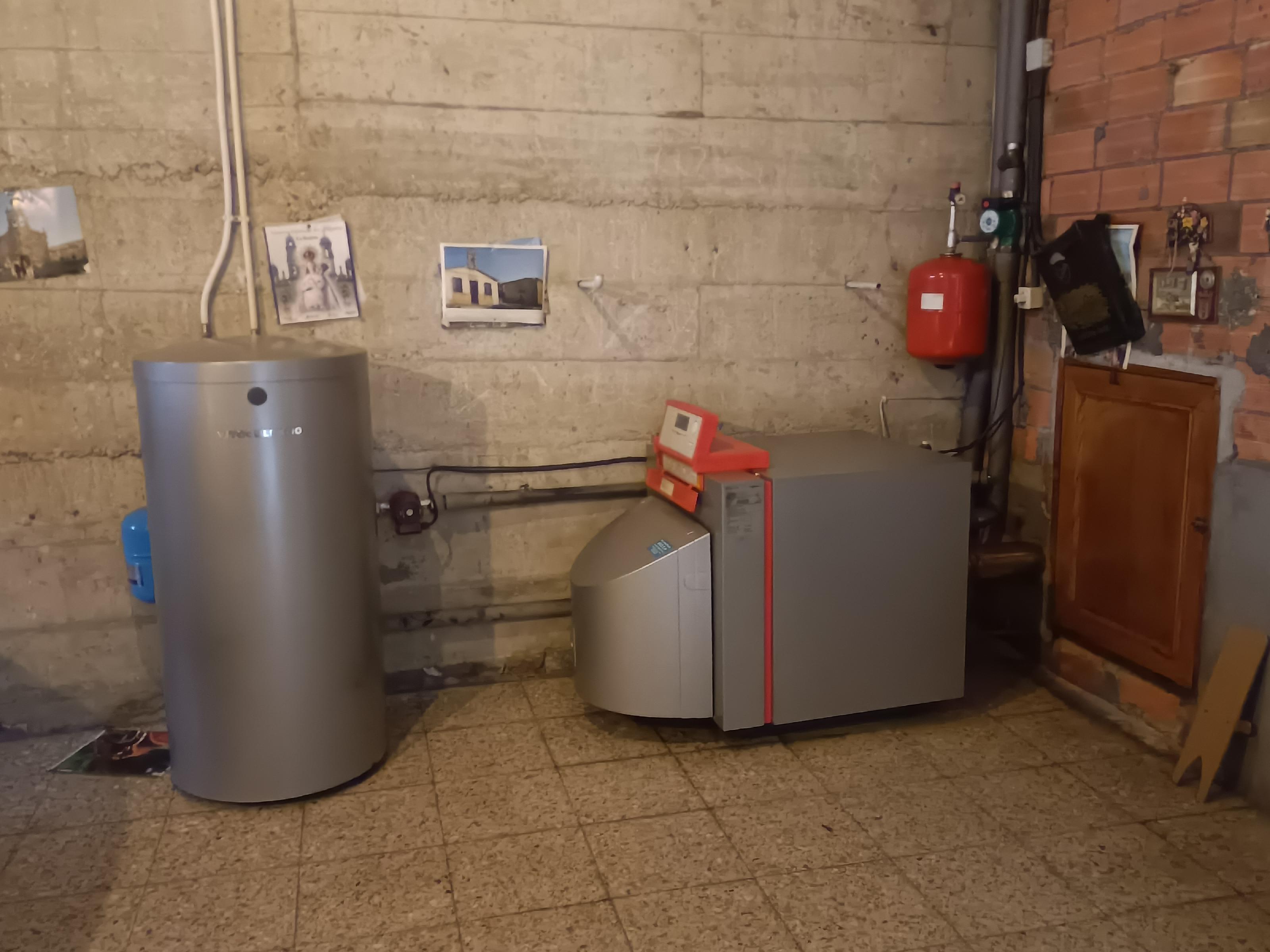 Imagen 16 Casa Pareada en venta en Xinzo De Limia / Muy cerca de oficina de Abanca