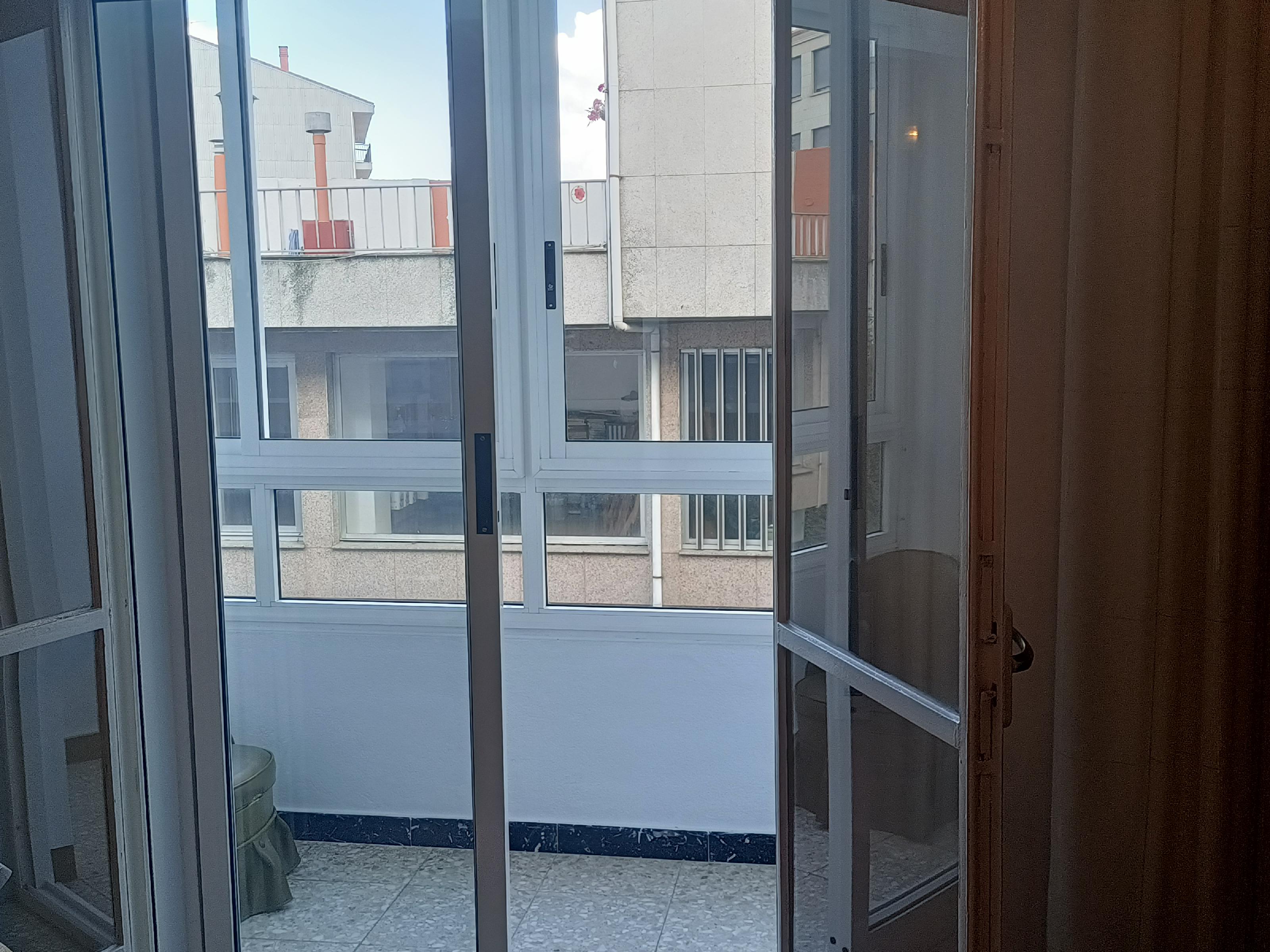 Imagen 8 Casa Pareada en venta en Xinzo De Limia / Muy cerca de oficina de Abanca