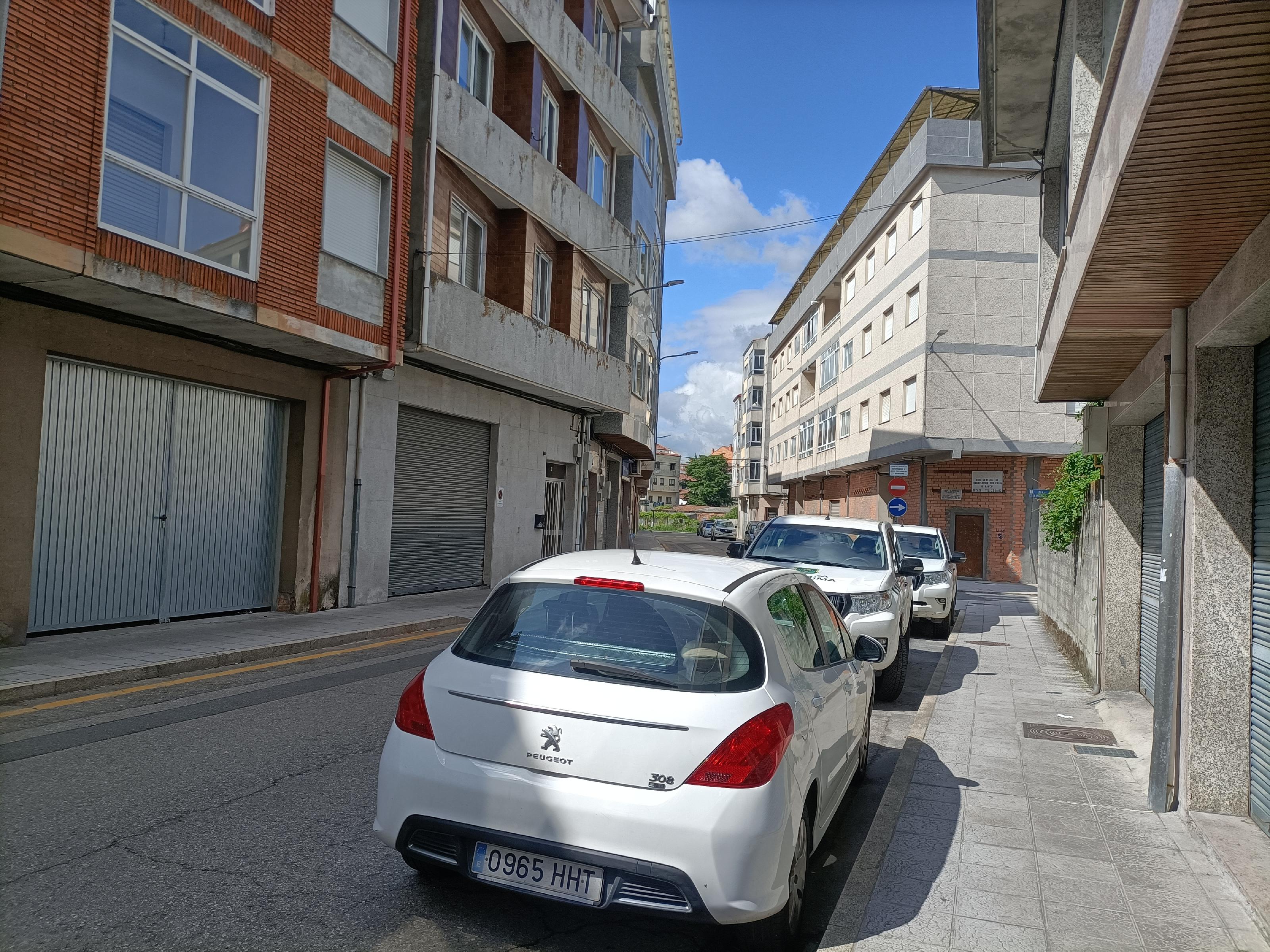 Imagen 3 Casa Pareada en venta en Xinzo De Limia / Muy cerca de oficina de Abanca