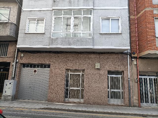 Imagen 1 Inmueble 274711 - Casa Pareada en venta en Xinzo De Limia / Muy cerca de oficina de Abanca