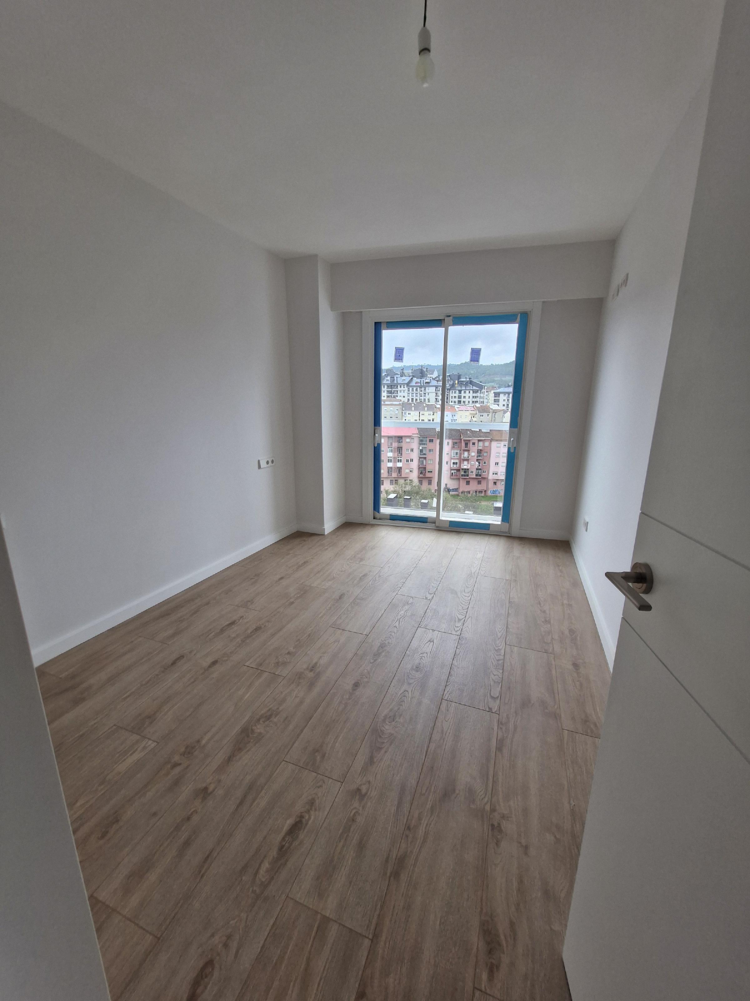 Imagen 14 Apartamento en venta en Ourense / Frente Plaza de Concepción Arenal