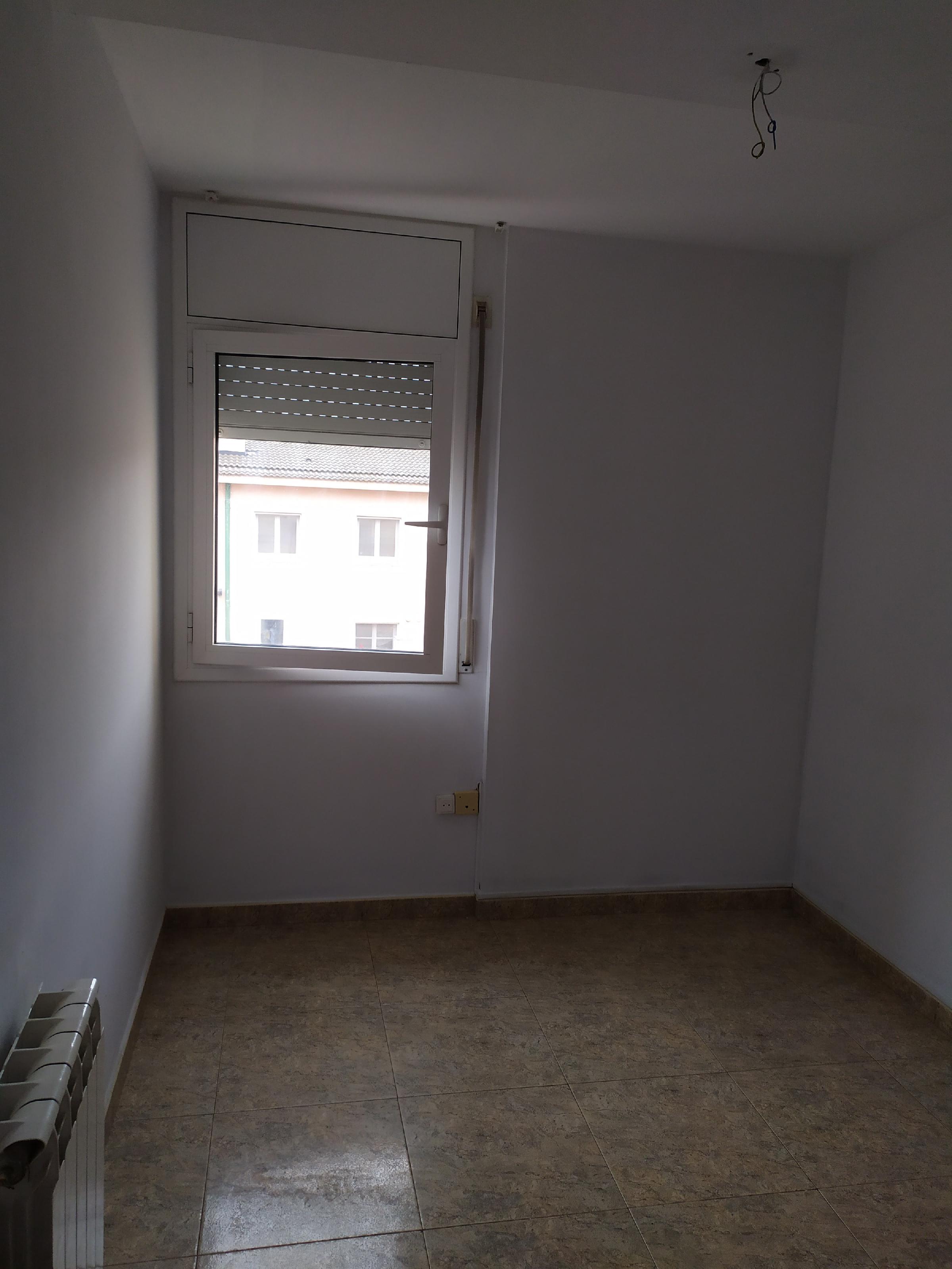 Imagen 2 Dúplex en venta en Sant Vicenç De Castellet / Cerca estaciones tren y ferrocarril 