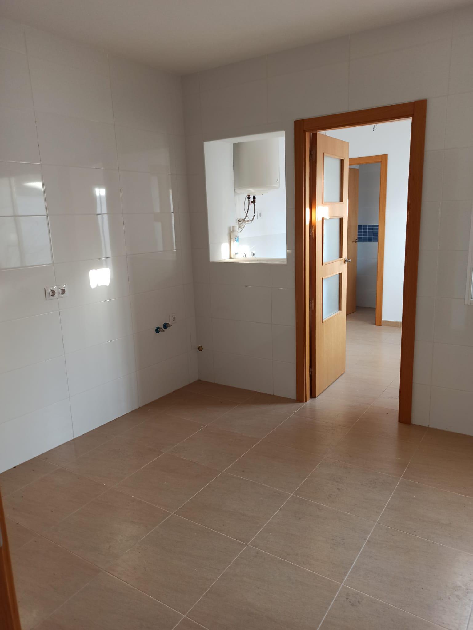 Imagen 6 Piso en venta en Hellín / Piso amplio recien reformado, situado zona norte Hellin