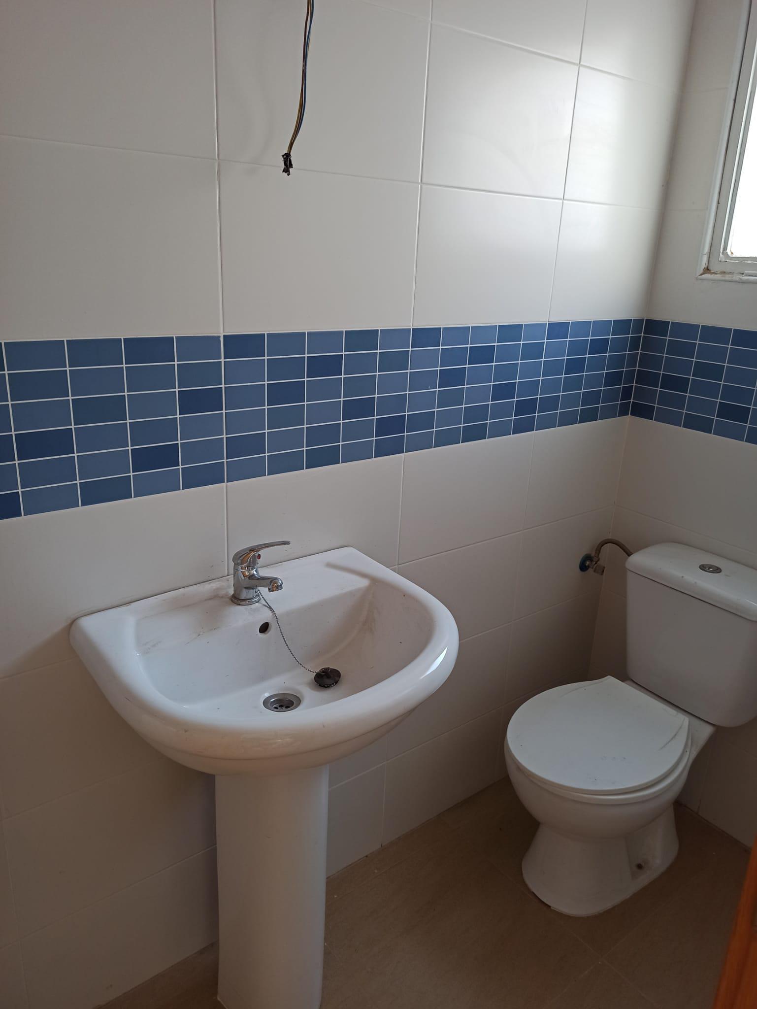 Imagen 10 Piso en venta en Hellín / Piso amplio recien reformado, situado zona norte Hellin