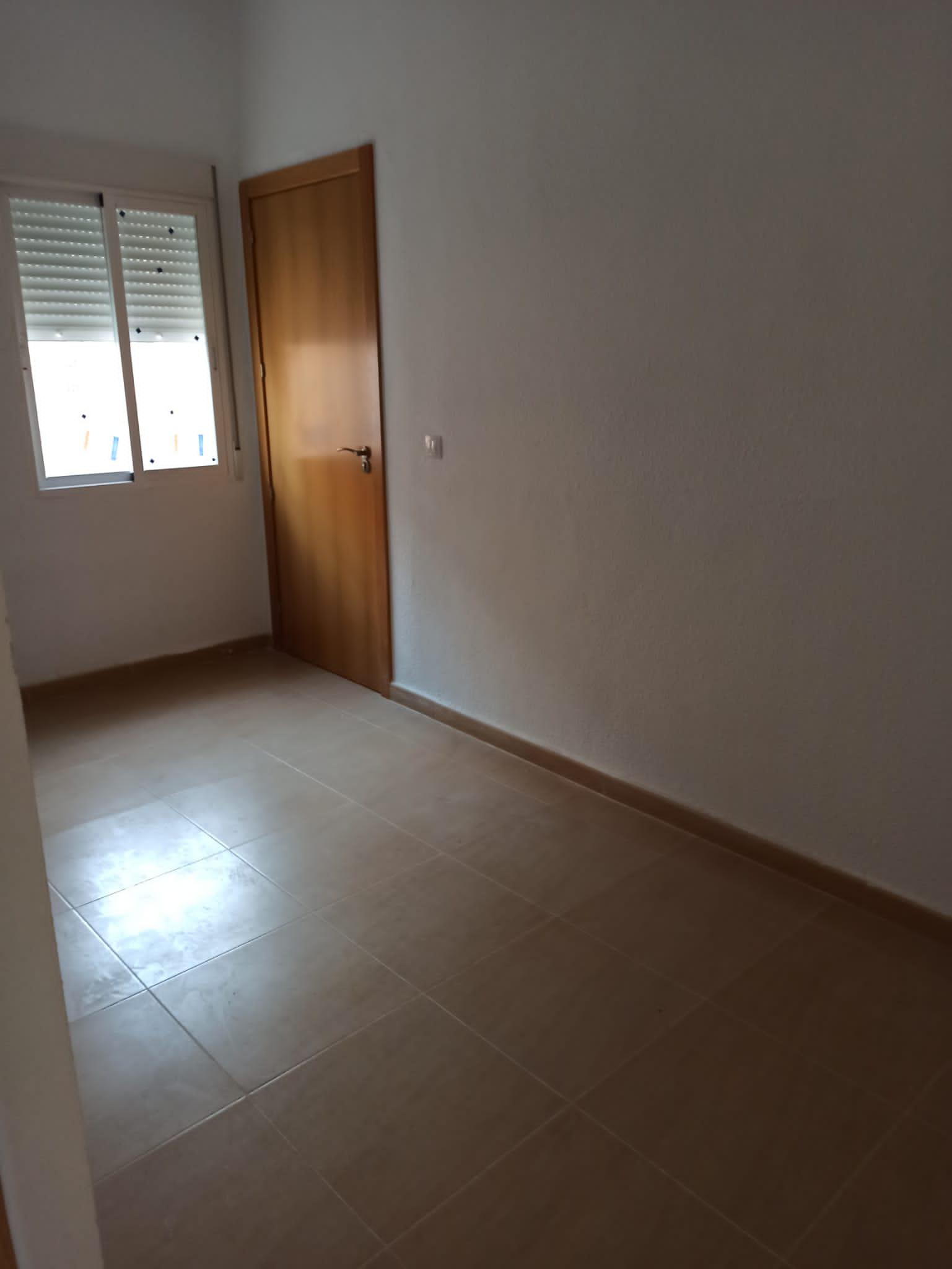 Imagen 13 Piso en venta en Hellín / Piso amplio recien reformado, situado zona norte Hellin