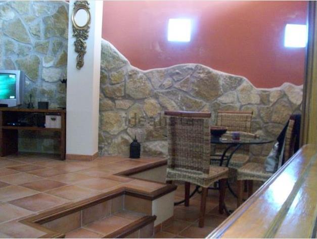 Imagen 8 Ático en venta en Baeza / Junto al paseo de las murallas y la Puerta de Übeda.