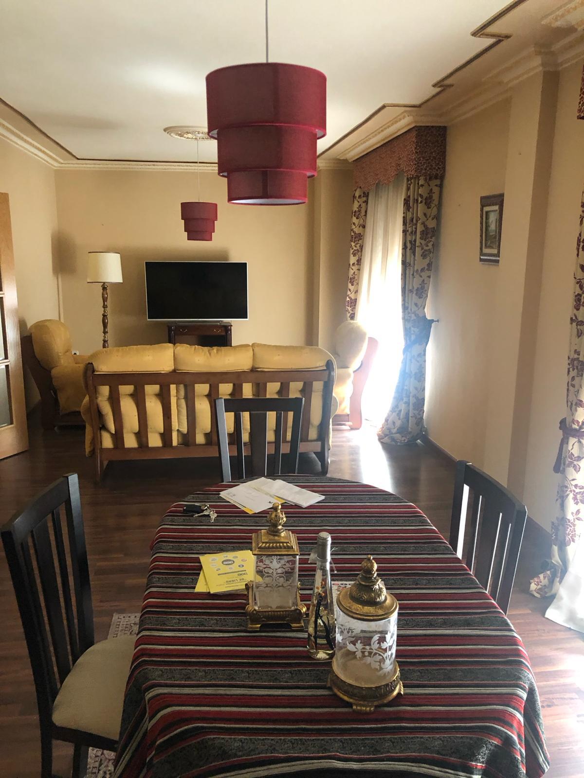 Imagen 1 Apartamento en venta en Baeza / Piso cerca del centro y de la Academia de la G.C.