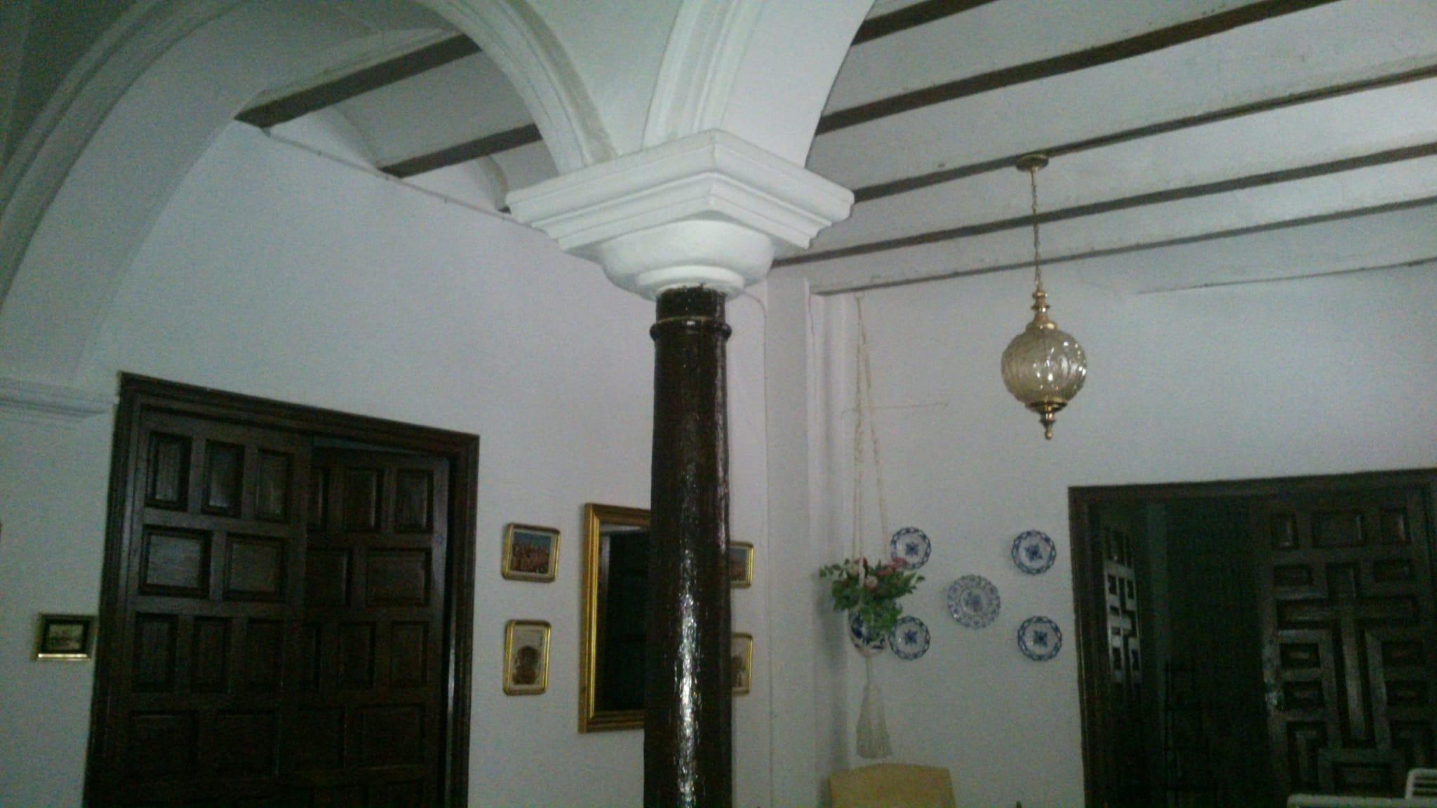 Imagen 1 Casa Adosada en venta en Baeza / En el centro de Baeza y a pocos metros del Ayuntamiento